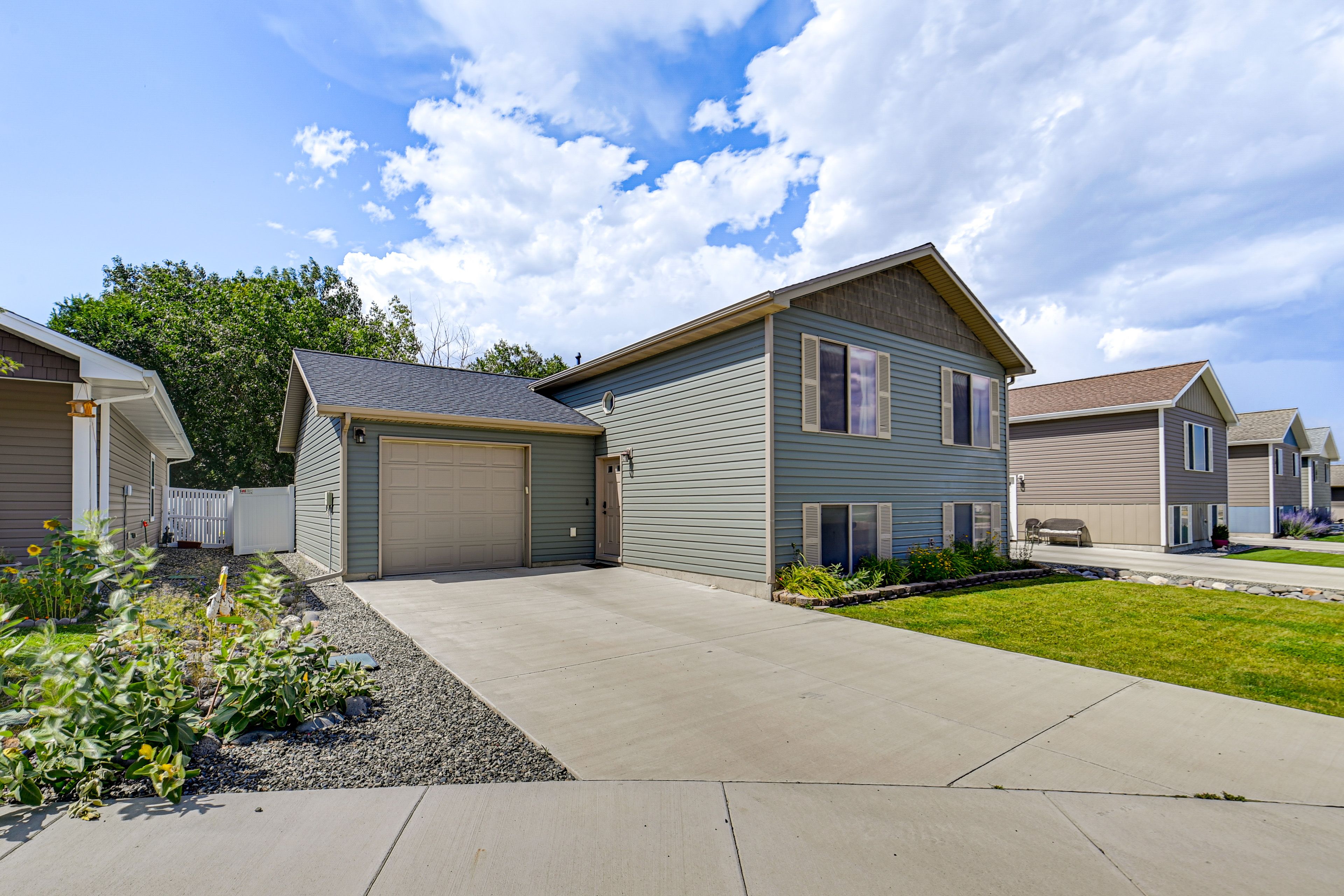 Parking | Garage (1 Vehicle) | Driveway (2 Vehicles)