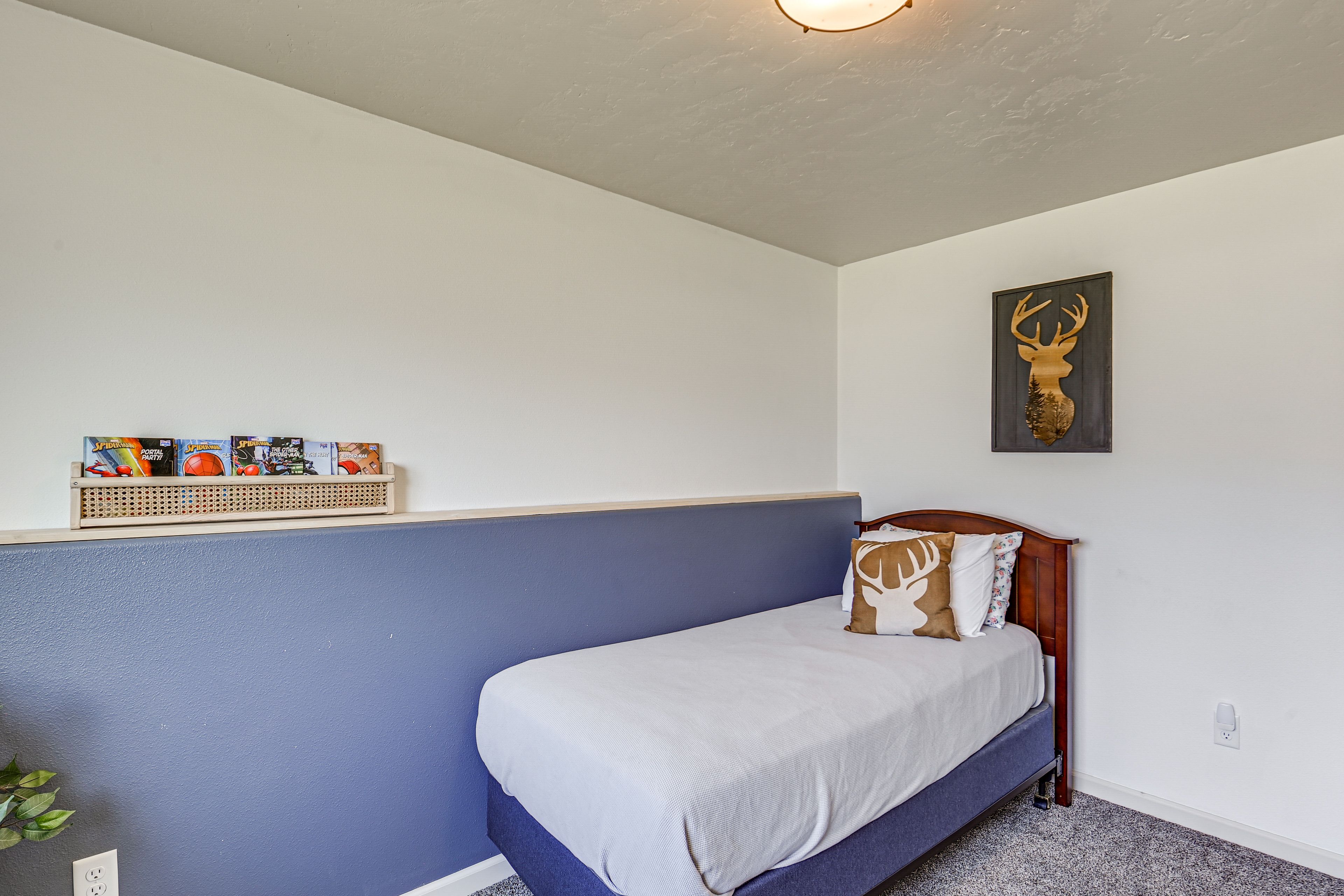 Bedroom 2 | Twin Bed | 1st Floor | Changing Pad | Kid's Books