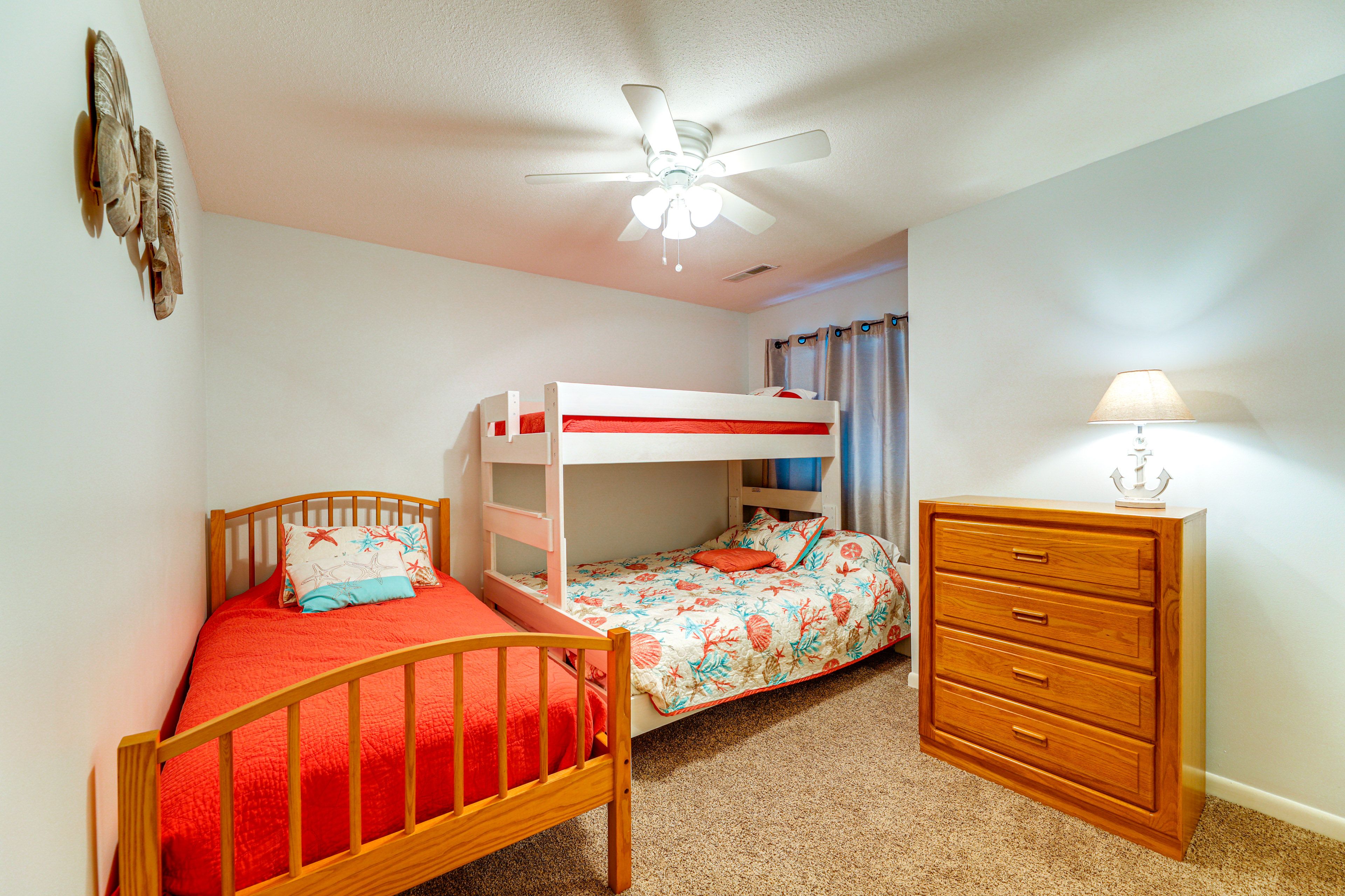 Bedroom 2 | 2nd Floor | Twin Bed | Twin XL/Queen Bunk Bed