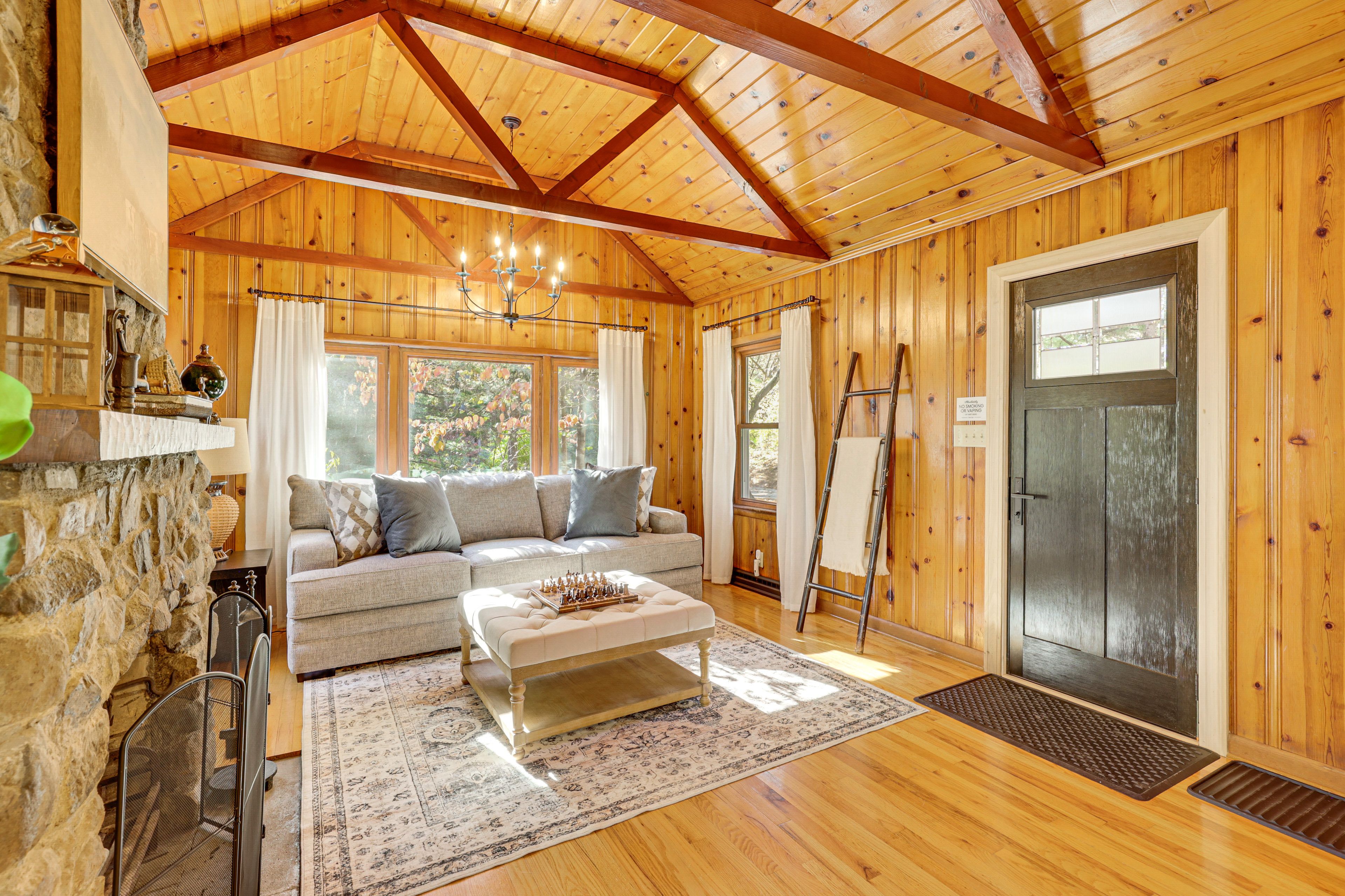 Sitting Room | Level 2