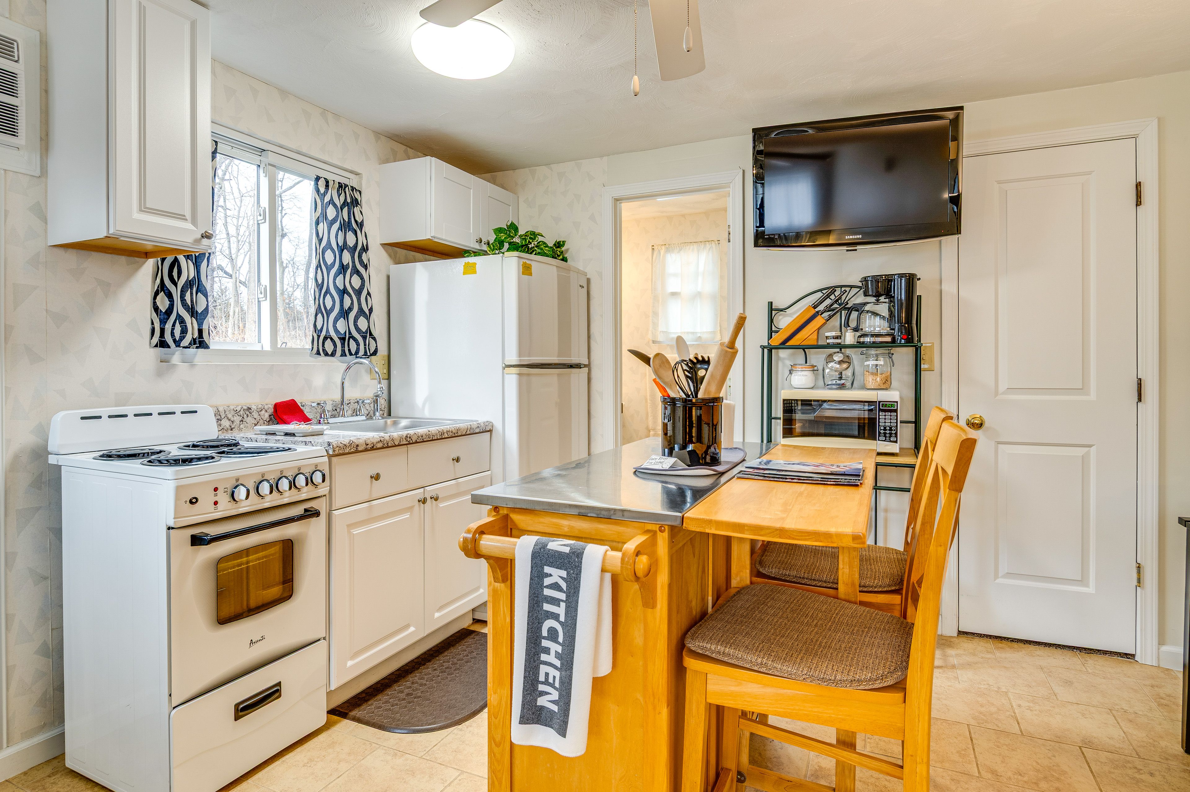 Studio | Kitchen | Drip Coffee Maker | Dishware & Flatware