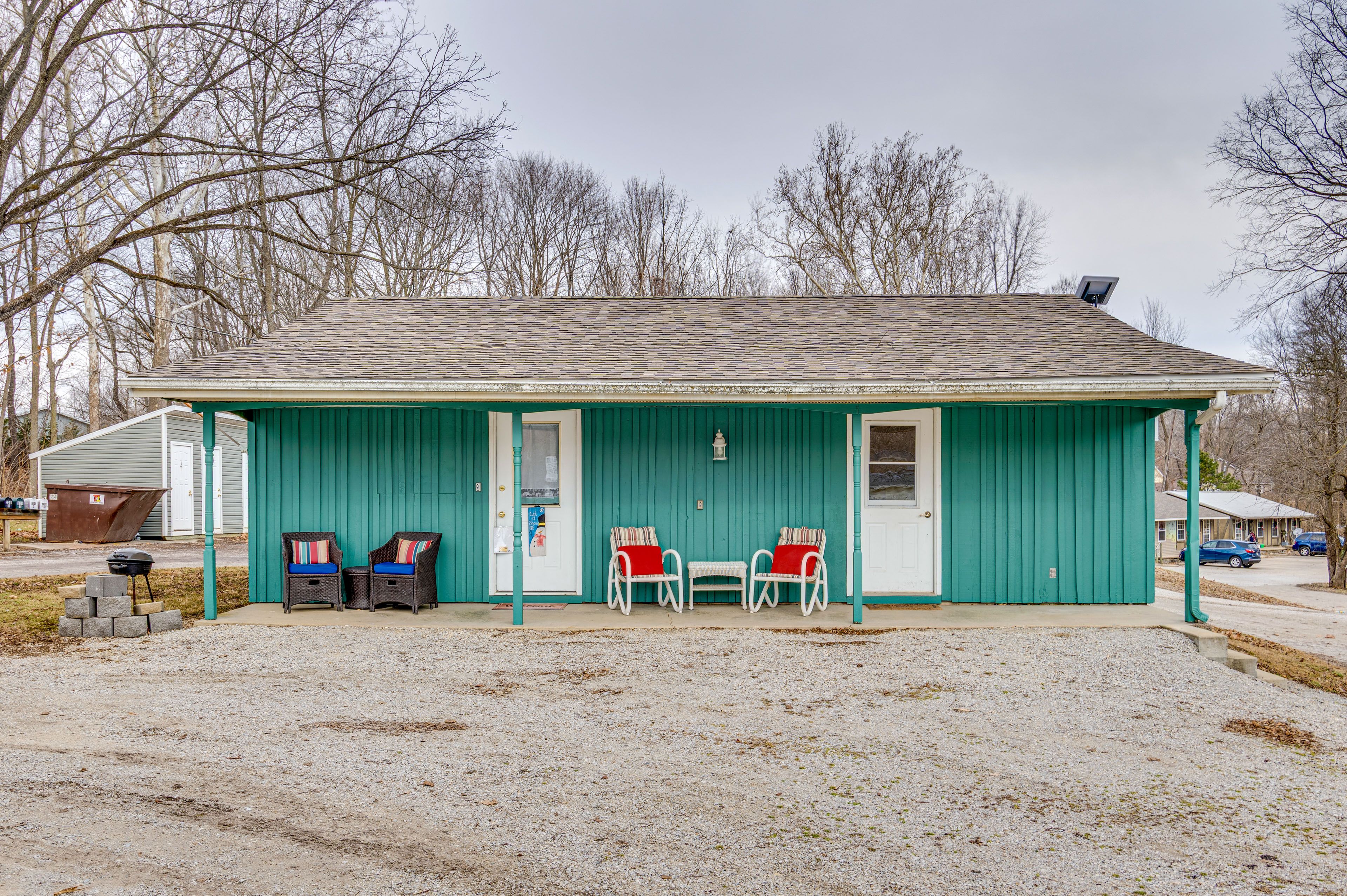 Property Exterior | Single-Story Studio