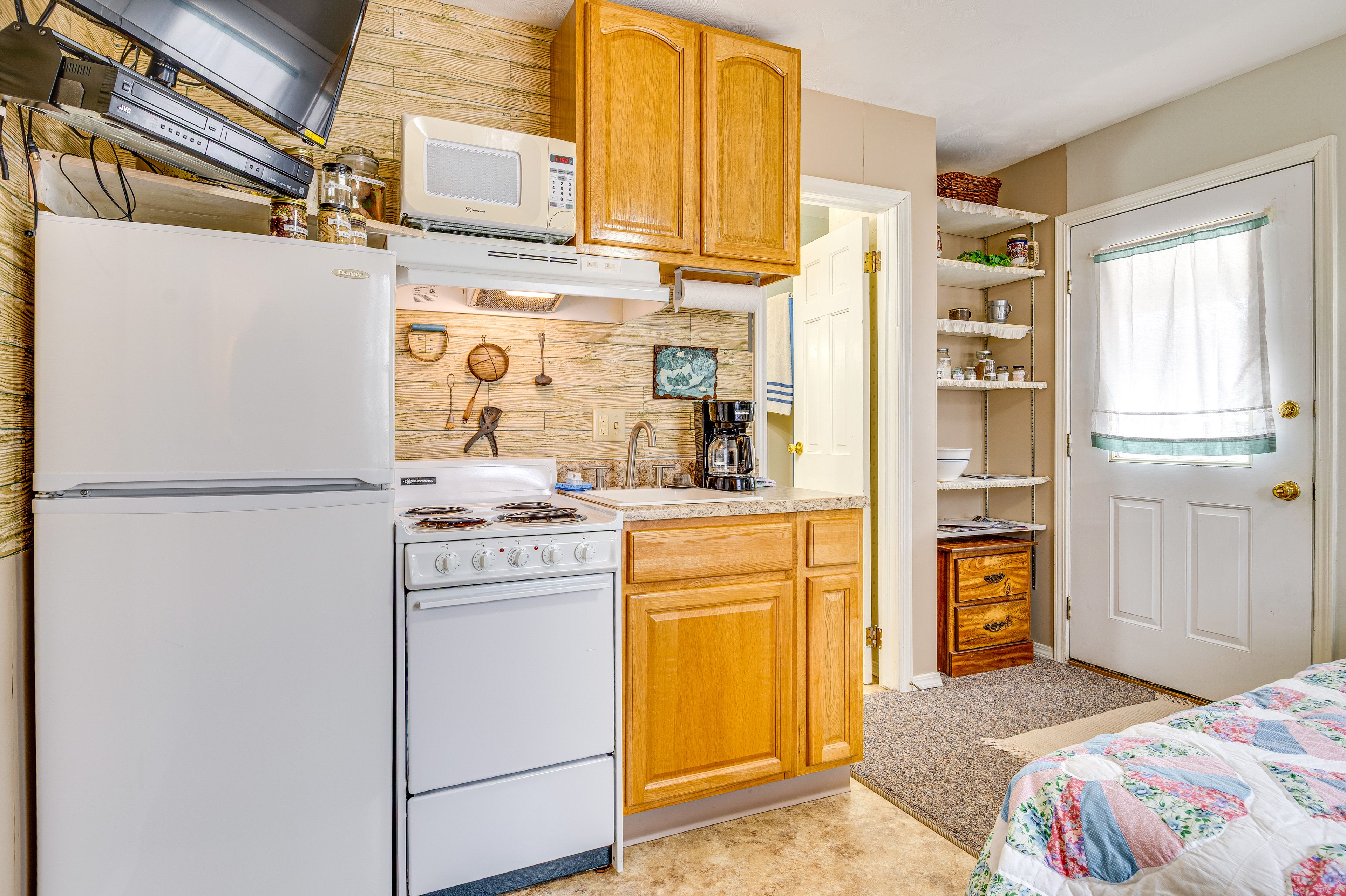 Studio | Kitchen | Drip Coffee Maker | Dishware & Flatware