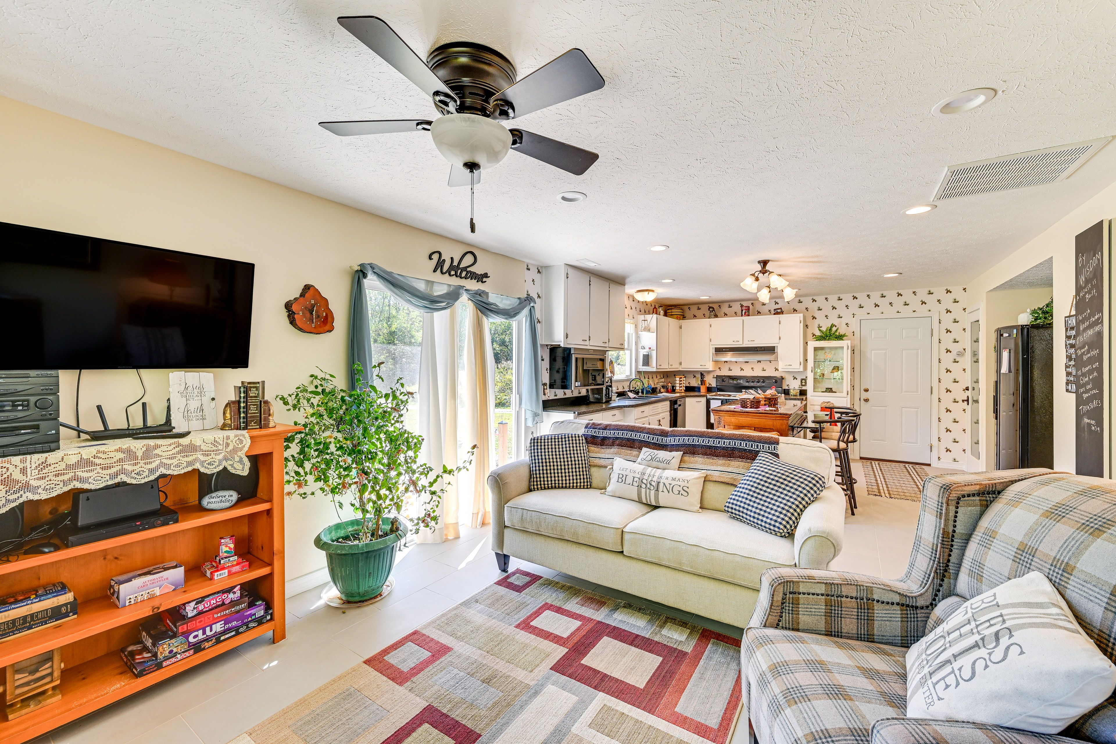 Delphi Vacation Rental | 1BR | 1BA | 1,352 Sq Ft | 1 Step to Enter