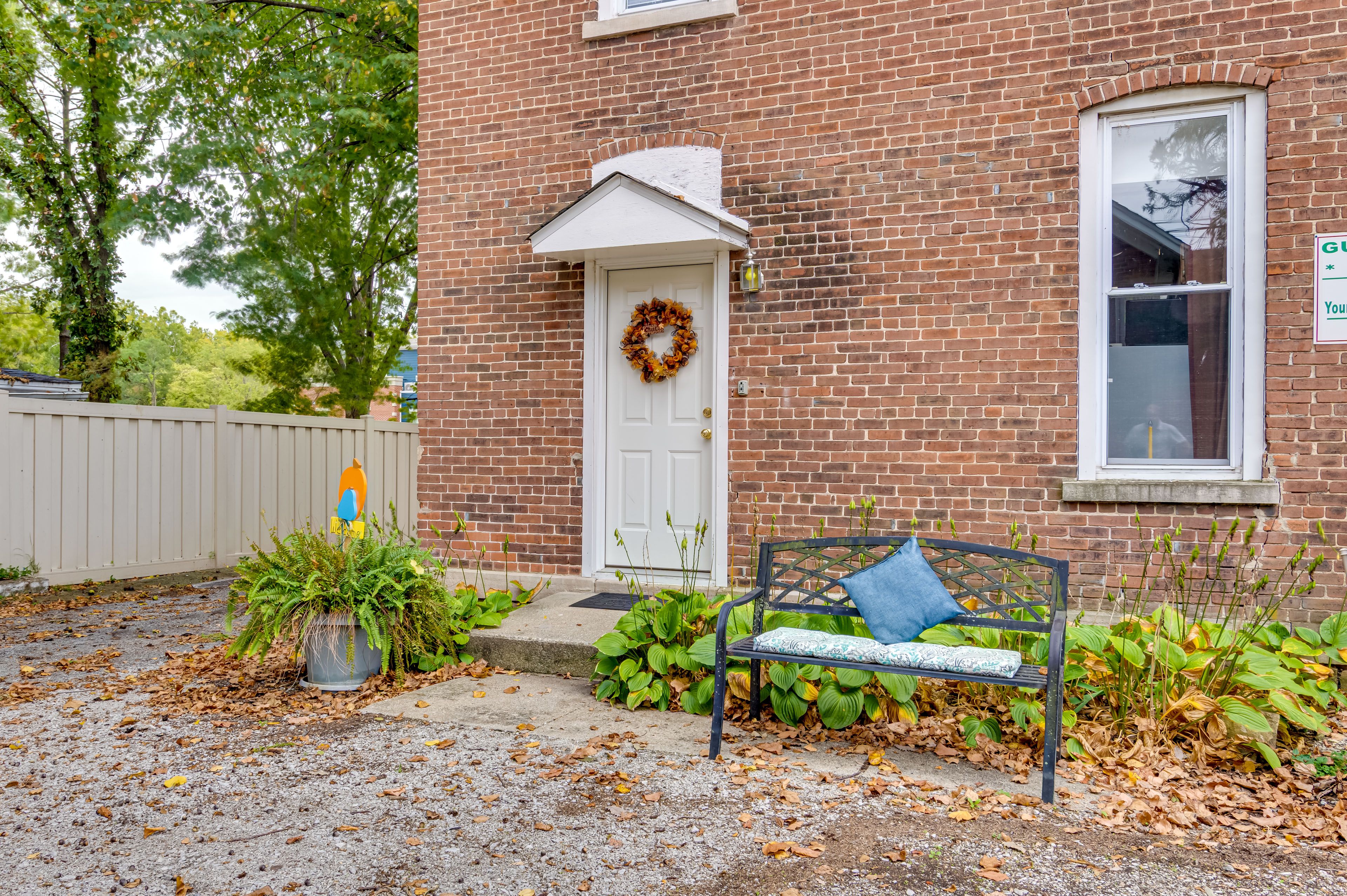 Property Exterior | Shared Parking Lot (First-Come, First-Served)