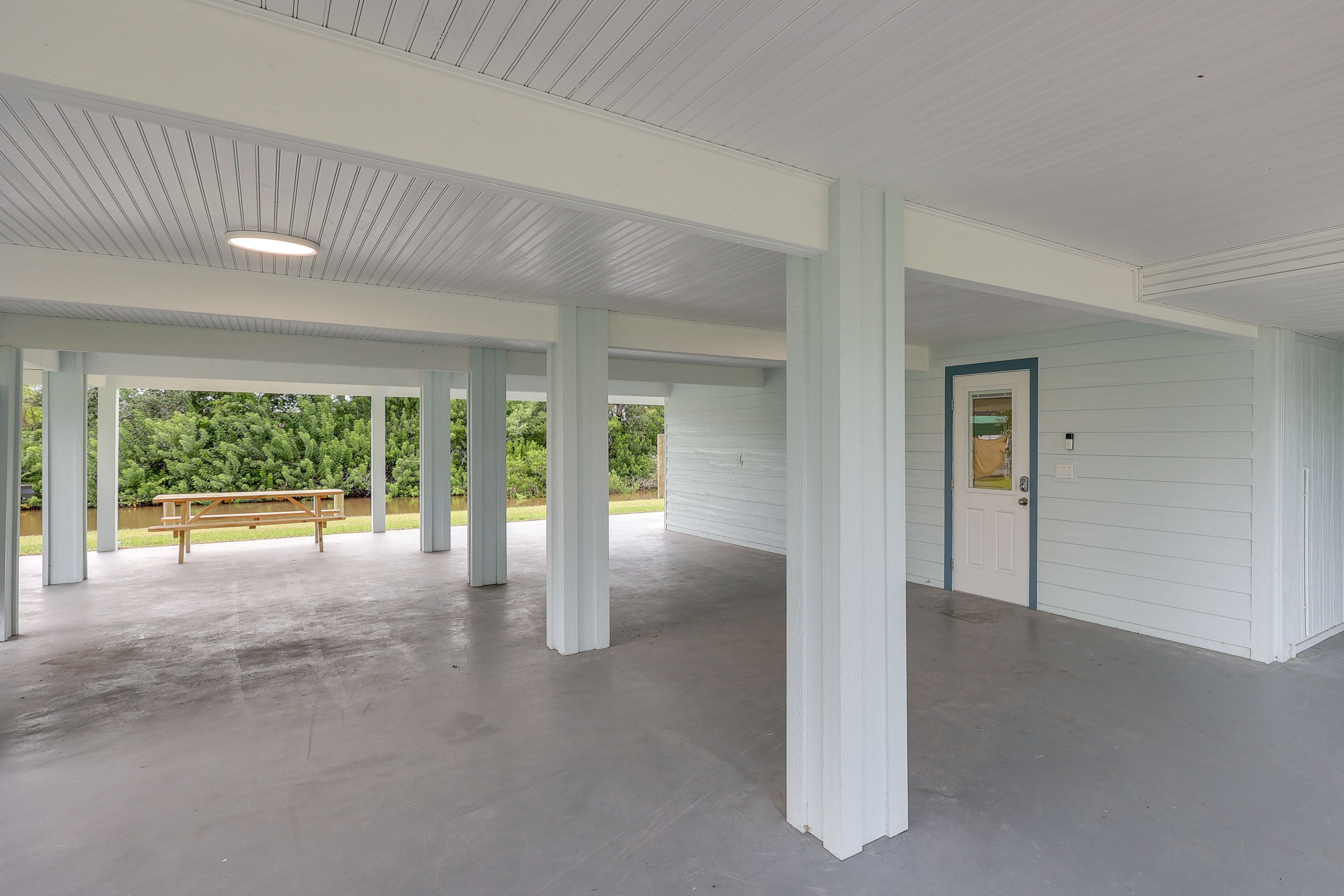 Covered Patio | Outdoor Dining | Gas Grill