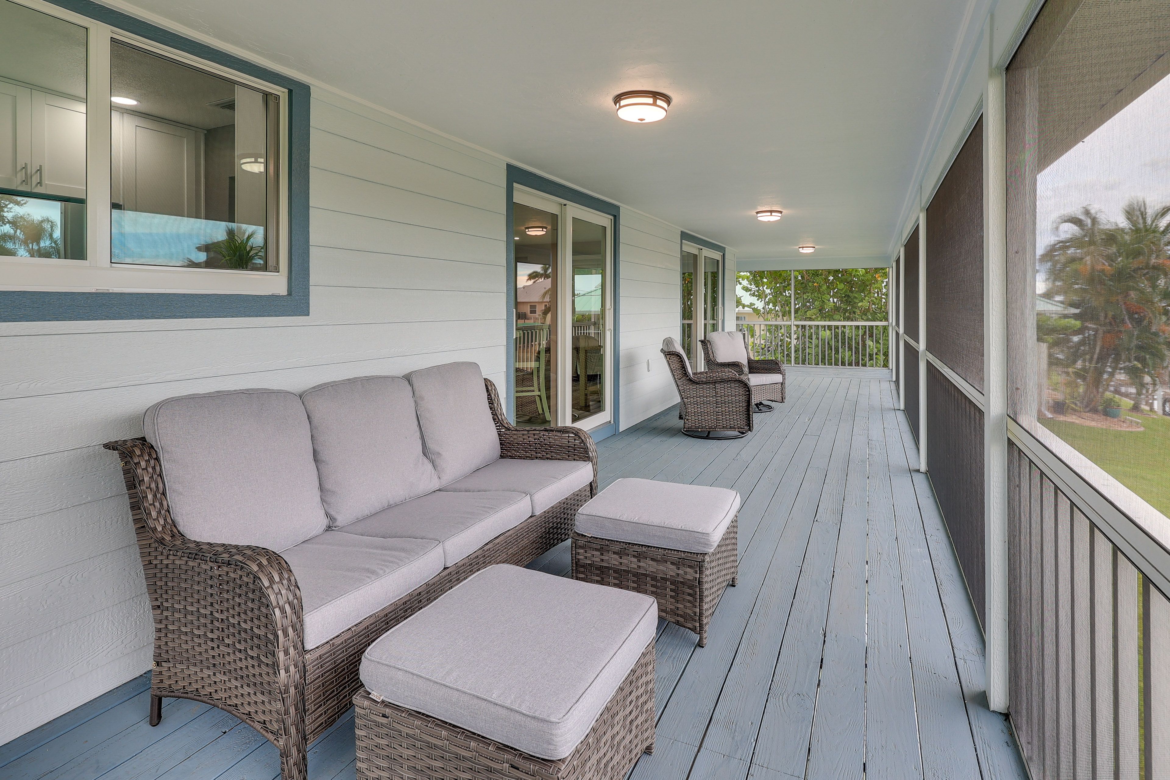 Screened Deck | Canal View