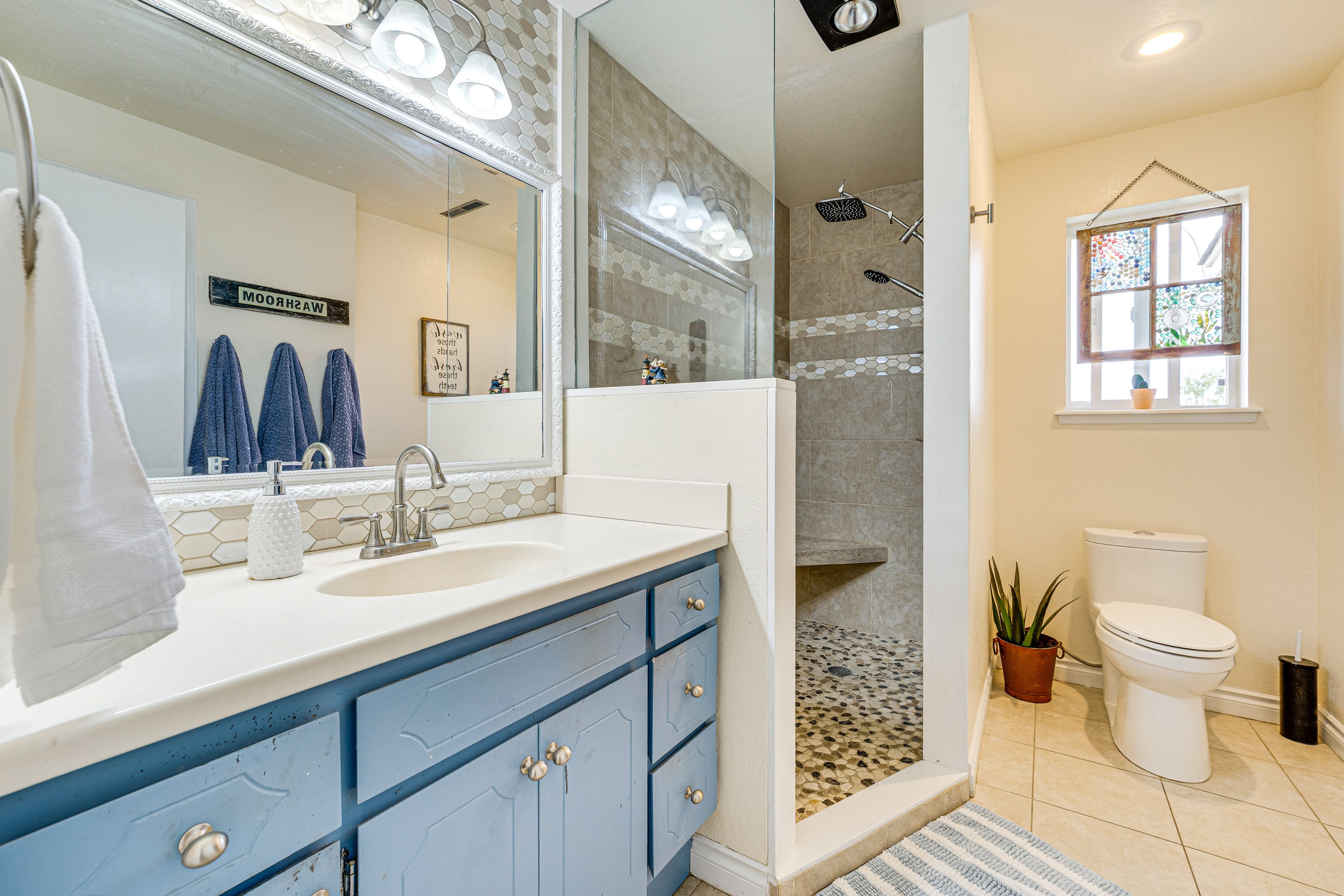 Bathroom | Towels Provided