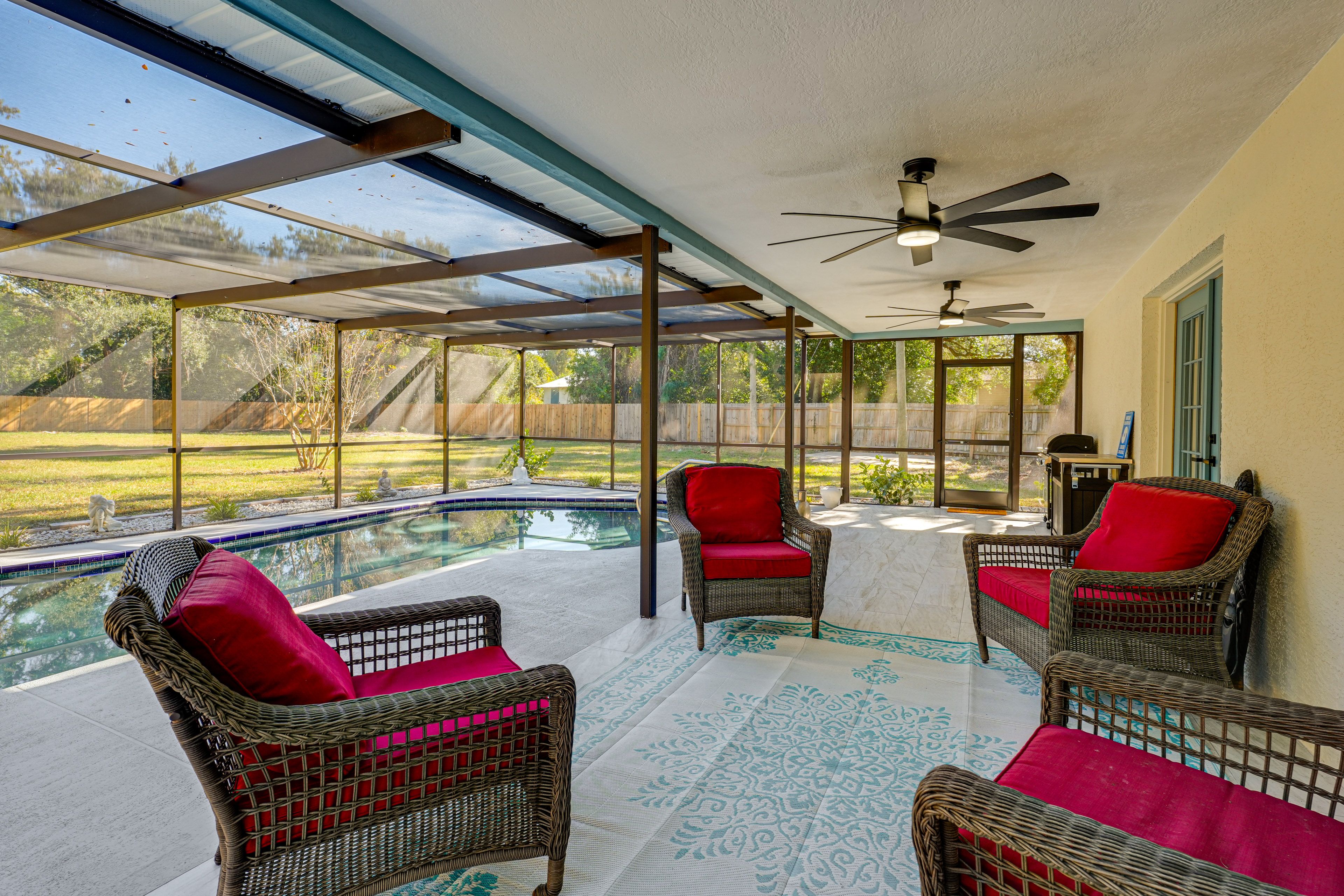 Lanai | Lounge Seating | Gas Grill