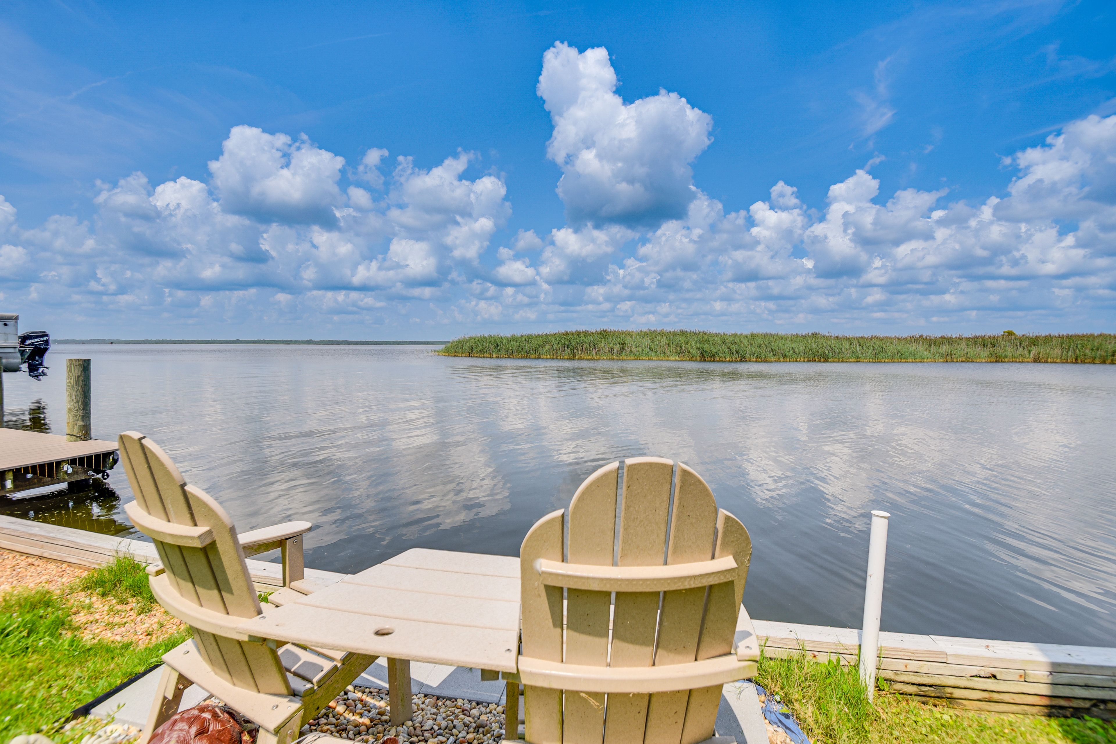 Virginia Beach Vacation Rental | 1BR | 1BA | Steps to Enter | 400 Sq Ft