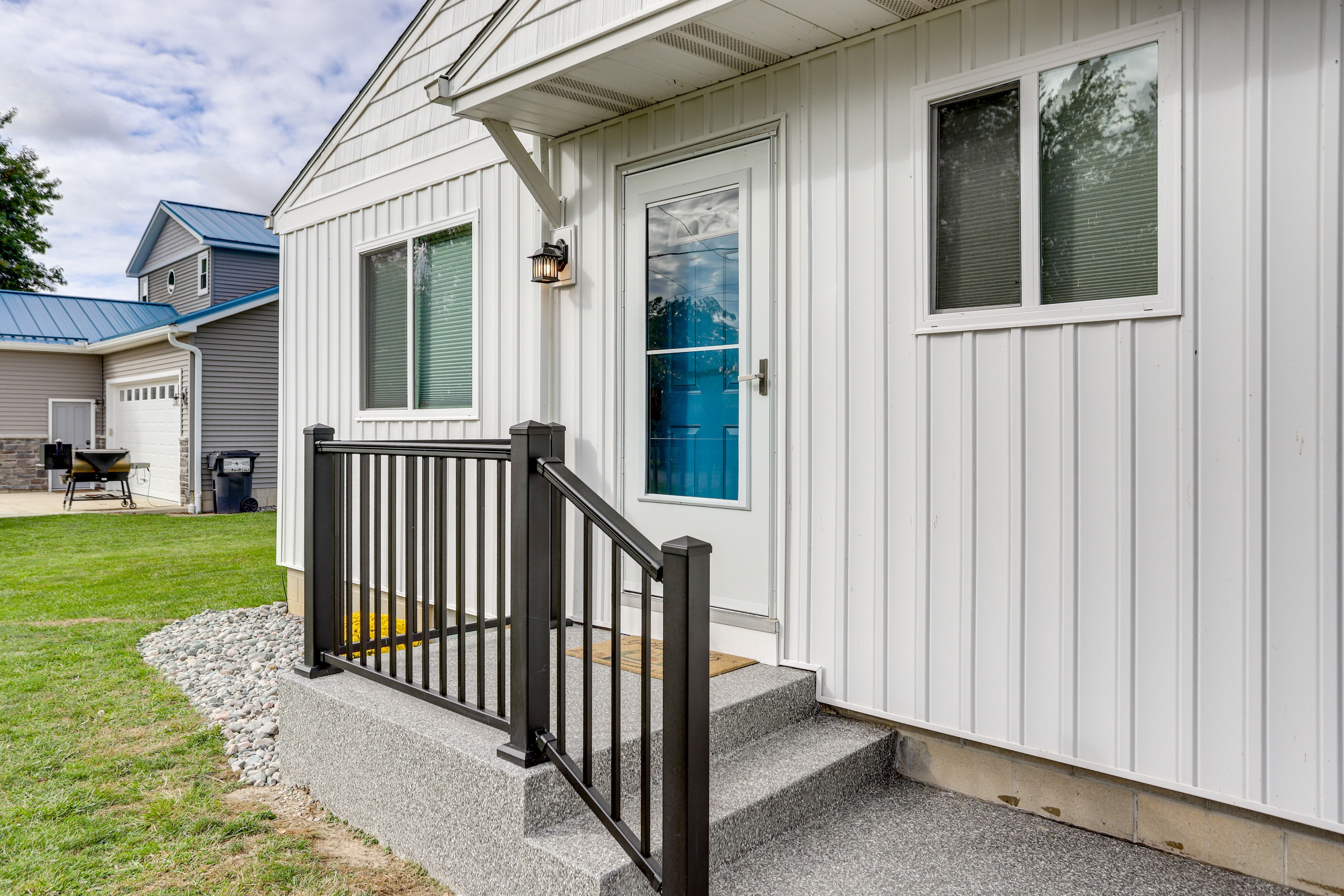 Property Exterior | Single-Story Home