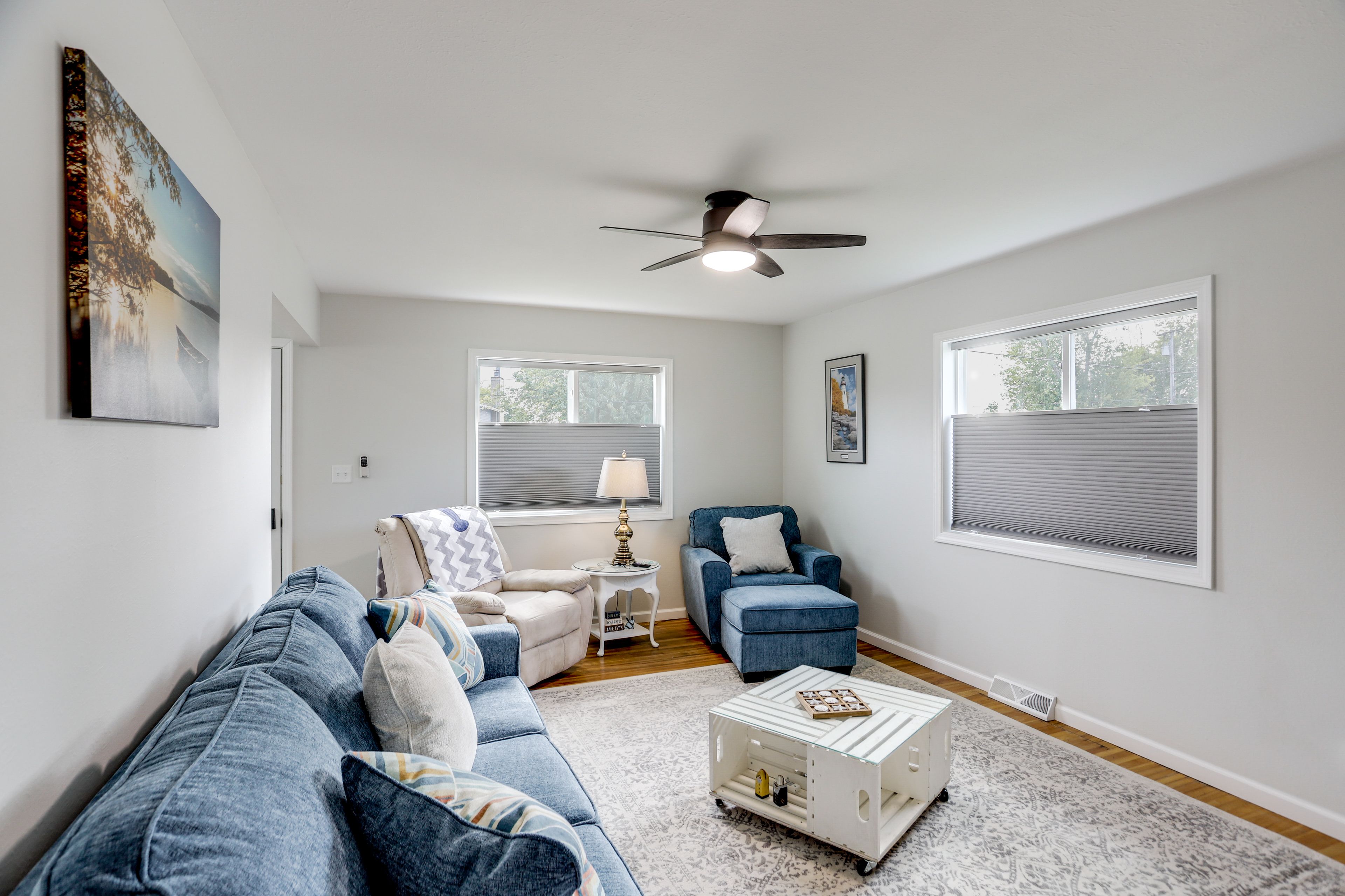 Living Room | Queen Sleeper Sofa | Free WiFi | Central A/C & Heat | Smart TV