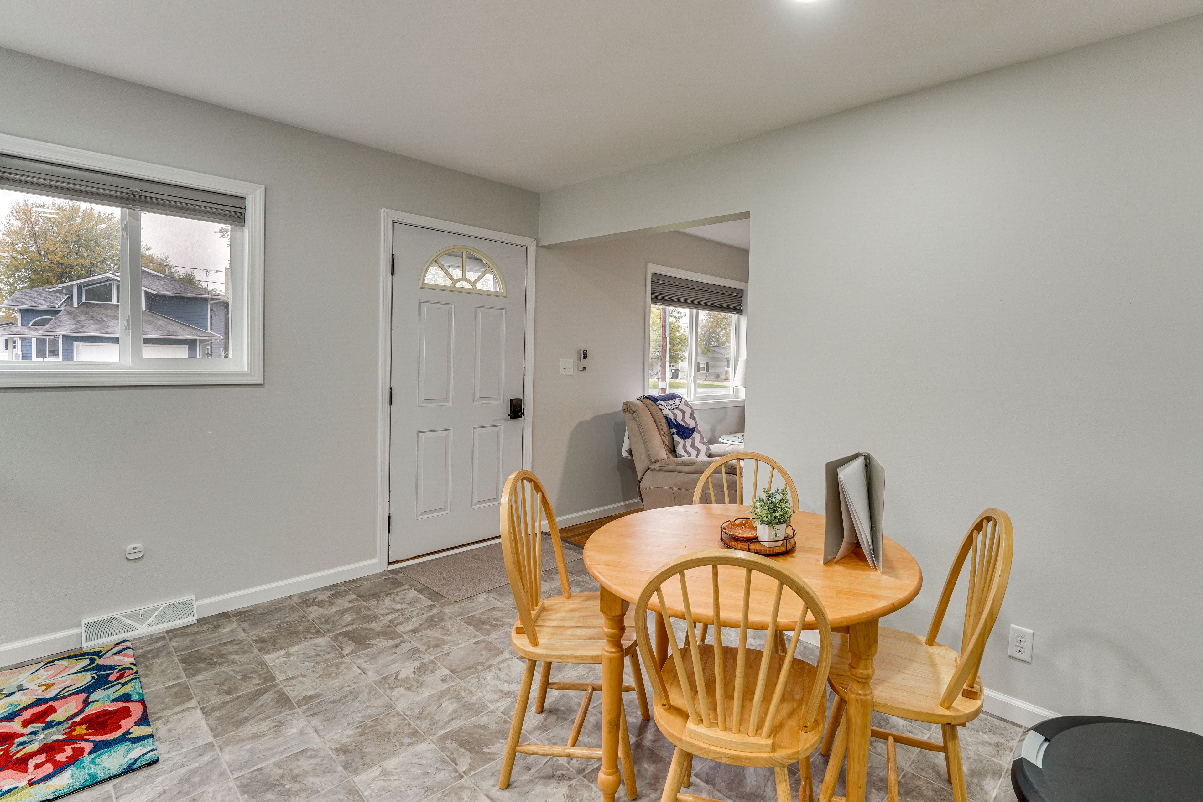 Dining Area | Dishware & Flatware