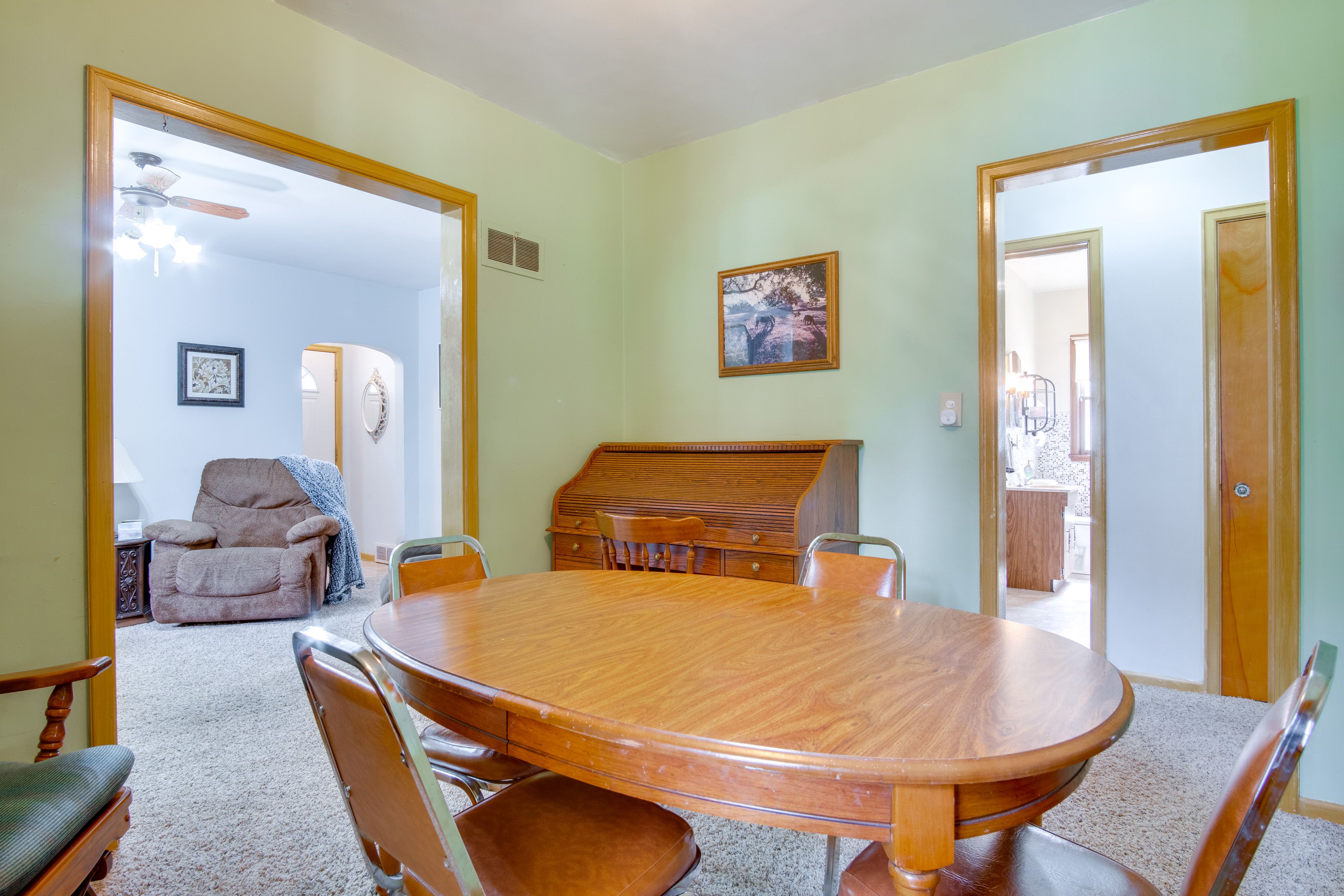 Dining Area | Dining Table | Dishware/Flatware