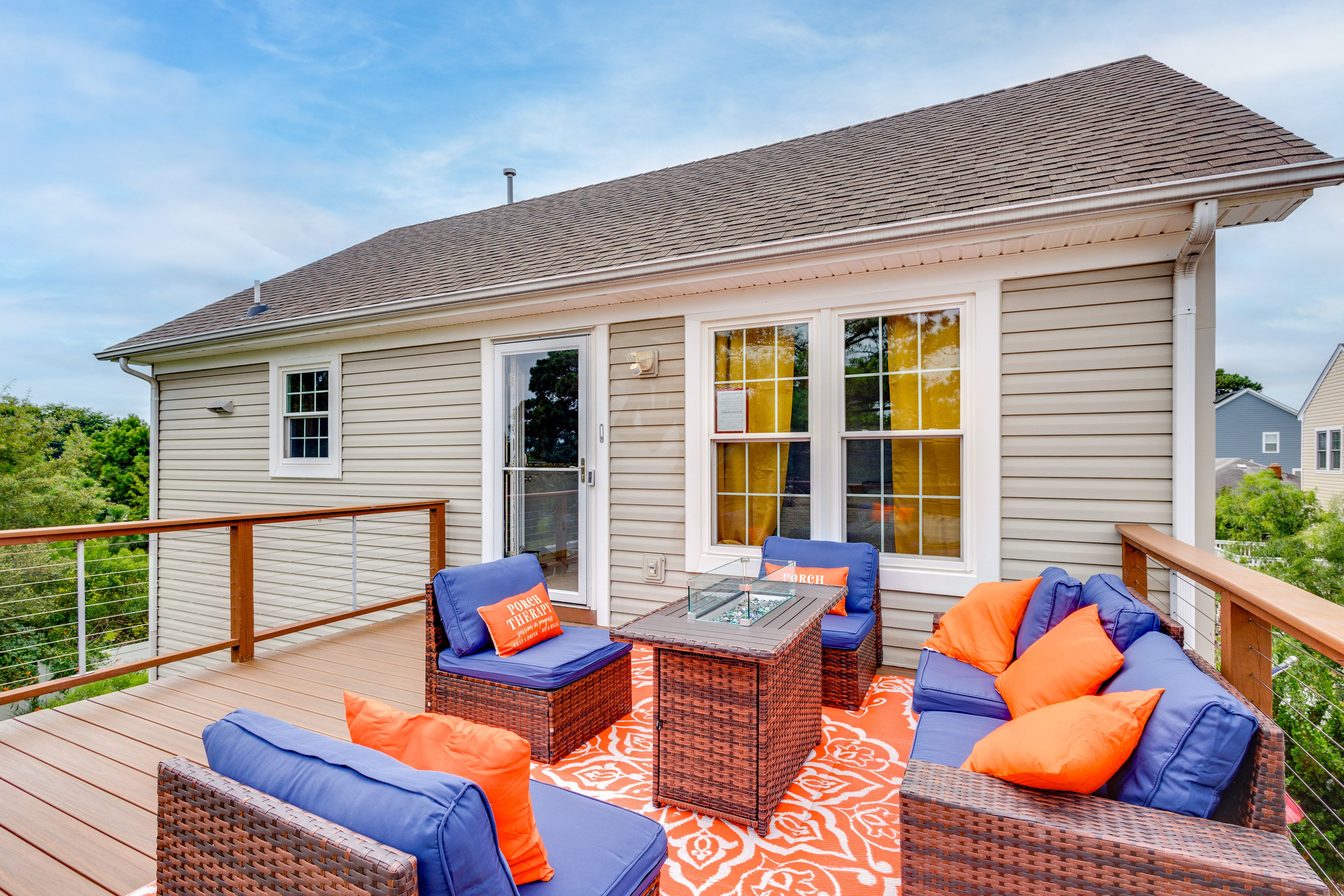 Norfolk Vacation Rental | 2BR | 1BA | 799 Sq Ft | Stairs Required