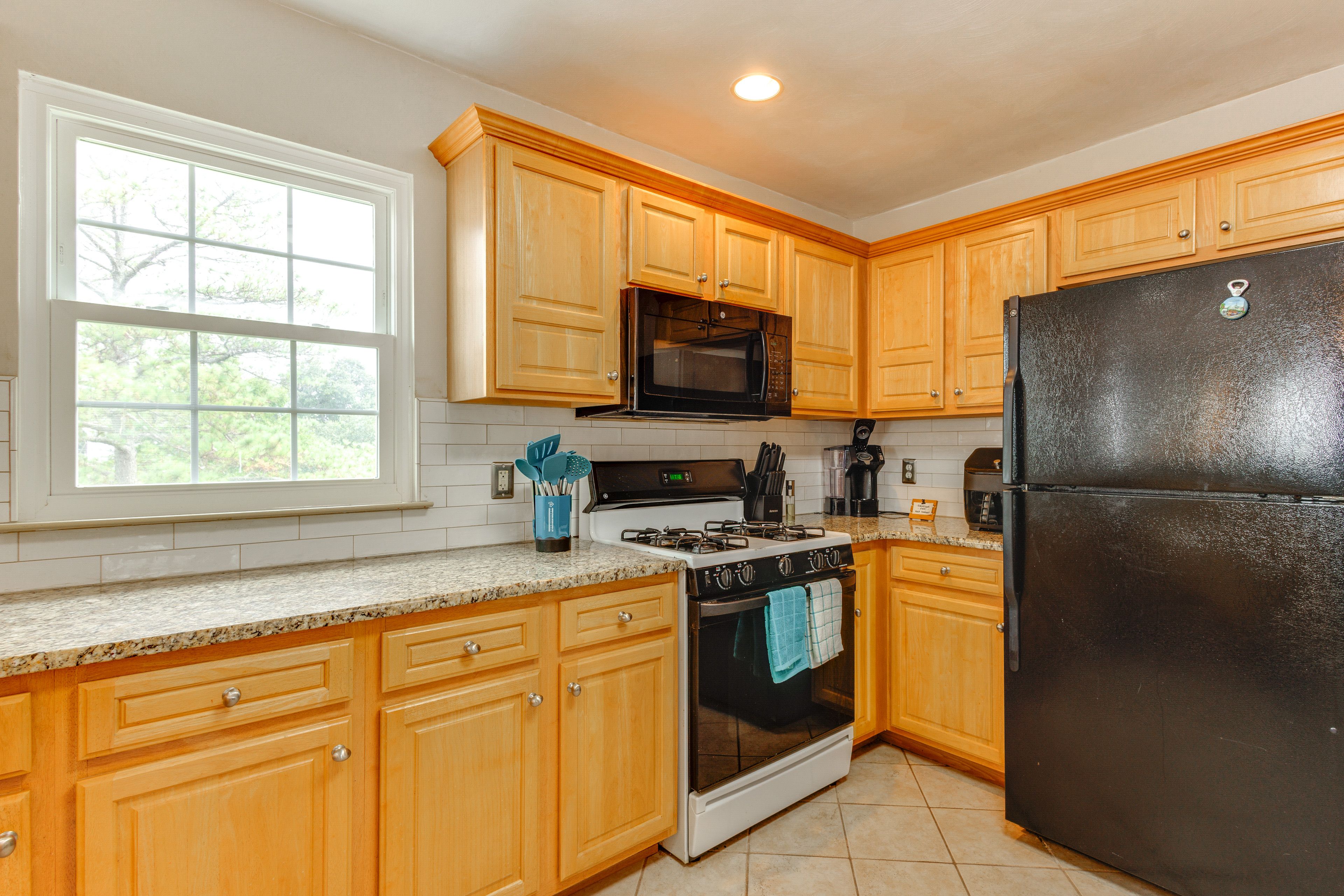 Kitchen | Cooking Basics | Keurig Coffee Maker | Microwave | Air Fryer