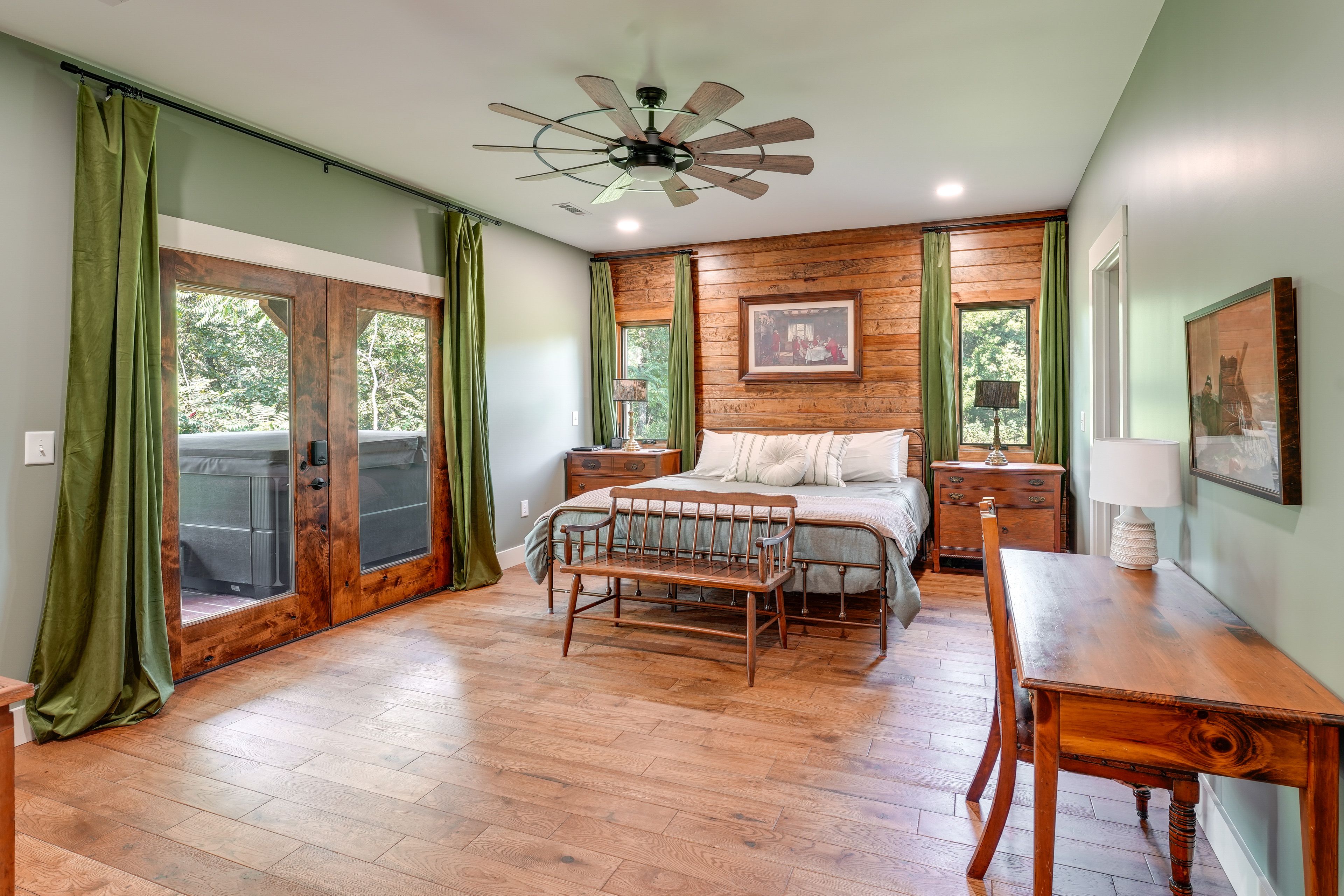 Bedroom 1 | King Bed | 1st Floor | Deck Access