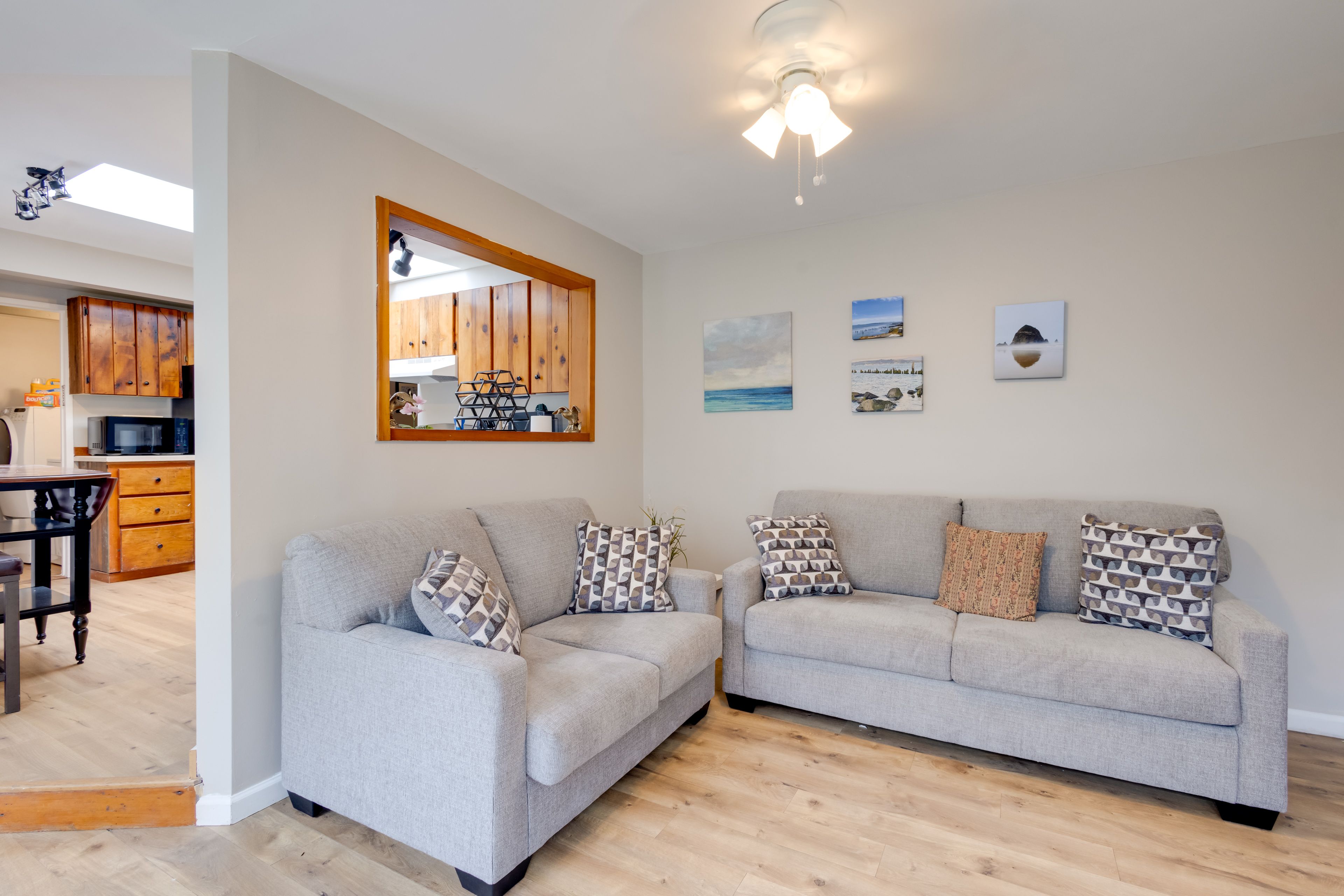 Living Room | Gas Fireplace