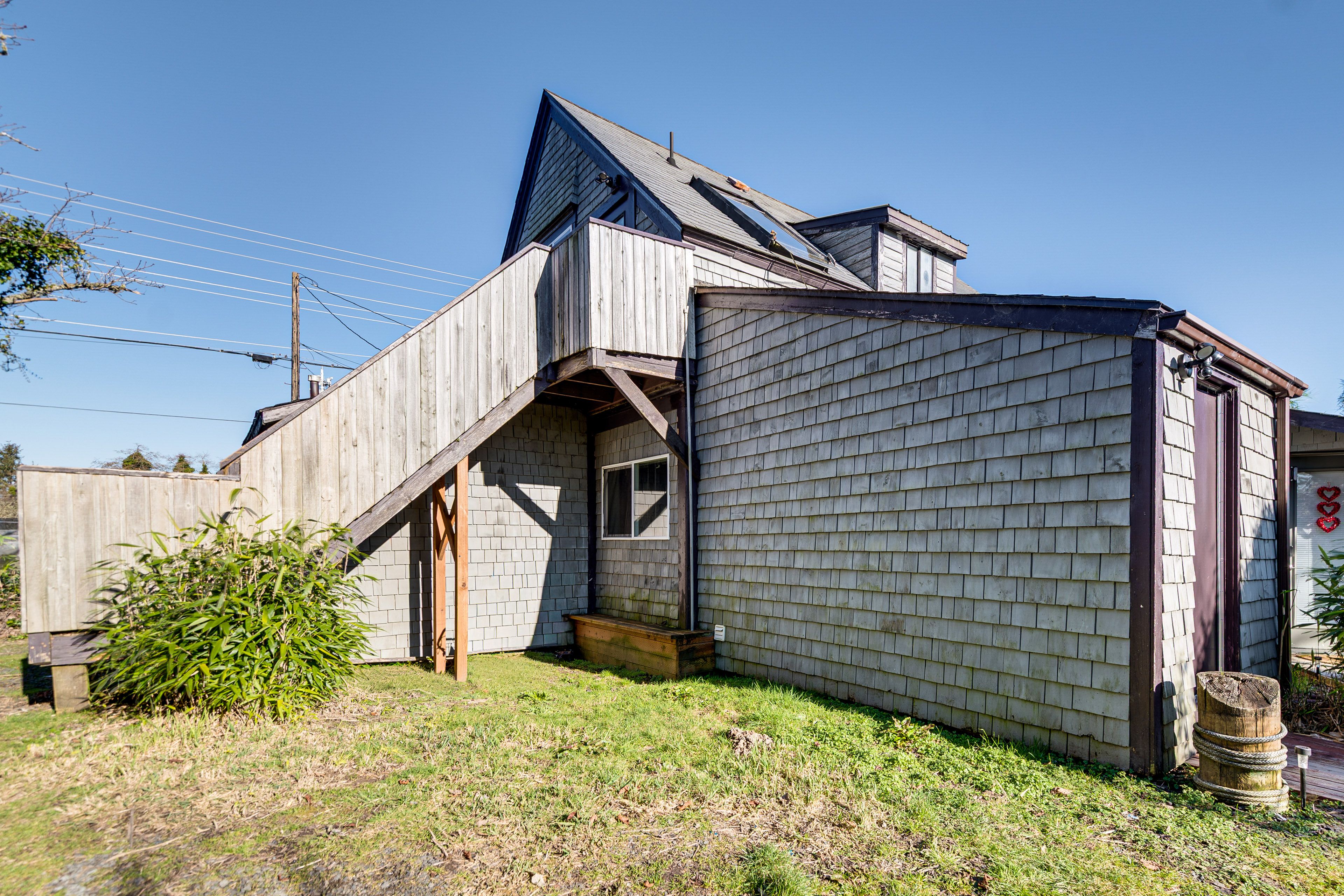 Shared Driveway Parking | 1 Vehicle