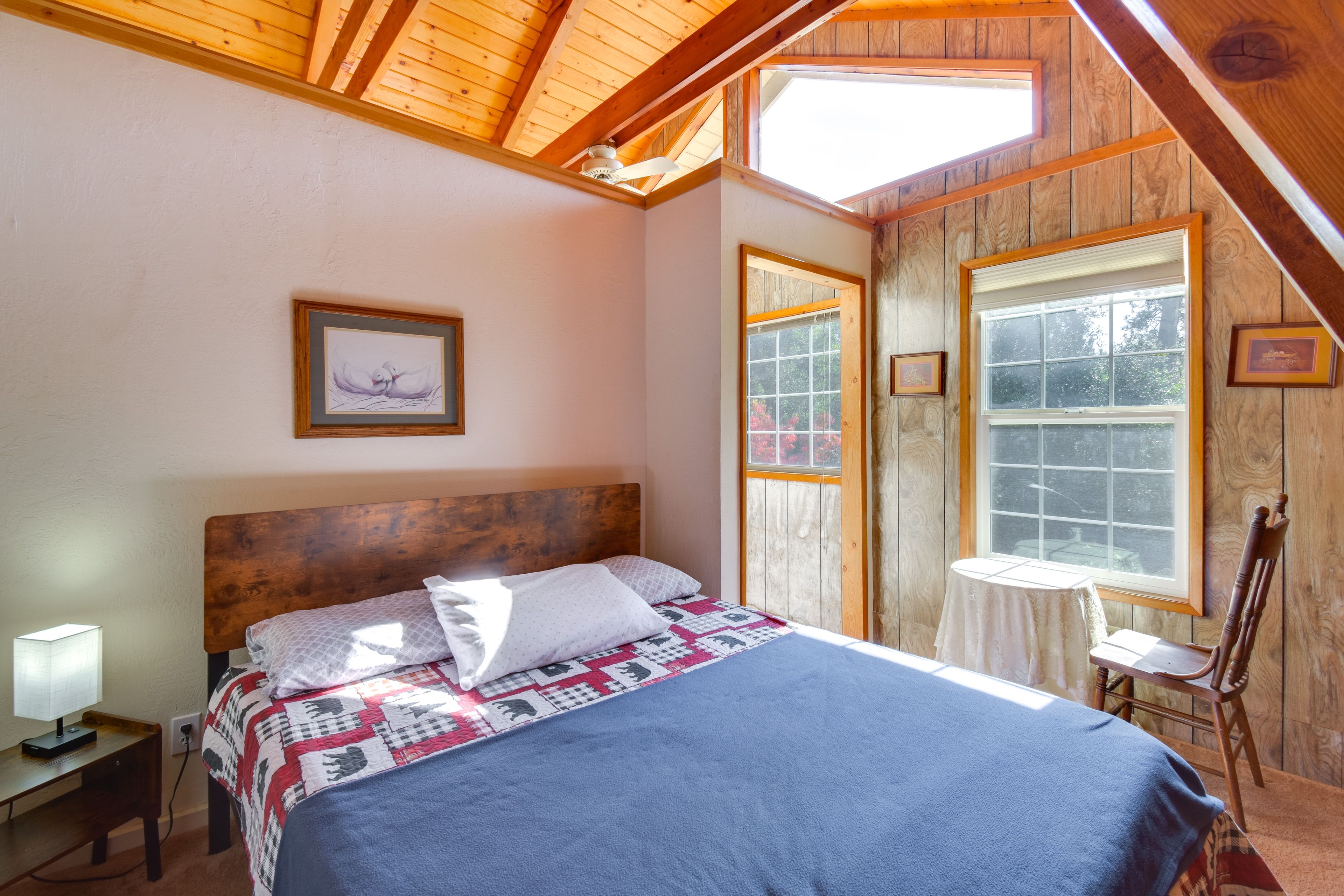 Sleeping Nook | 2nd Floor | Queen Bed