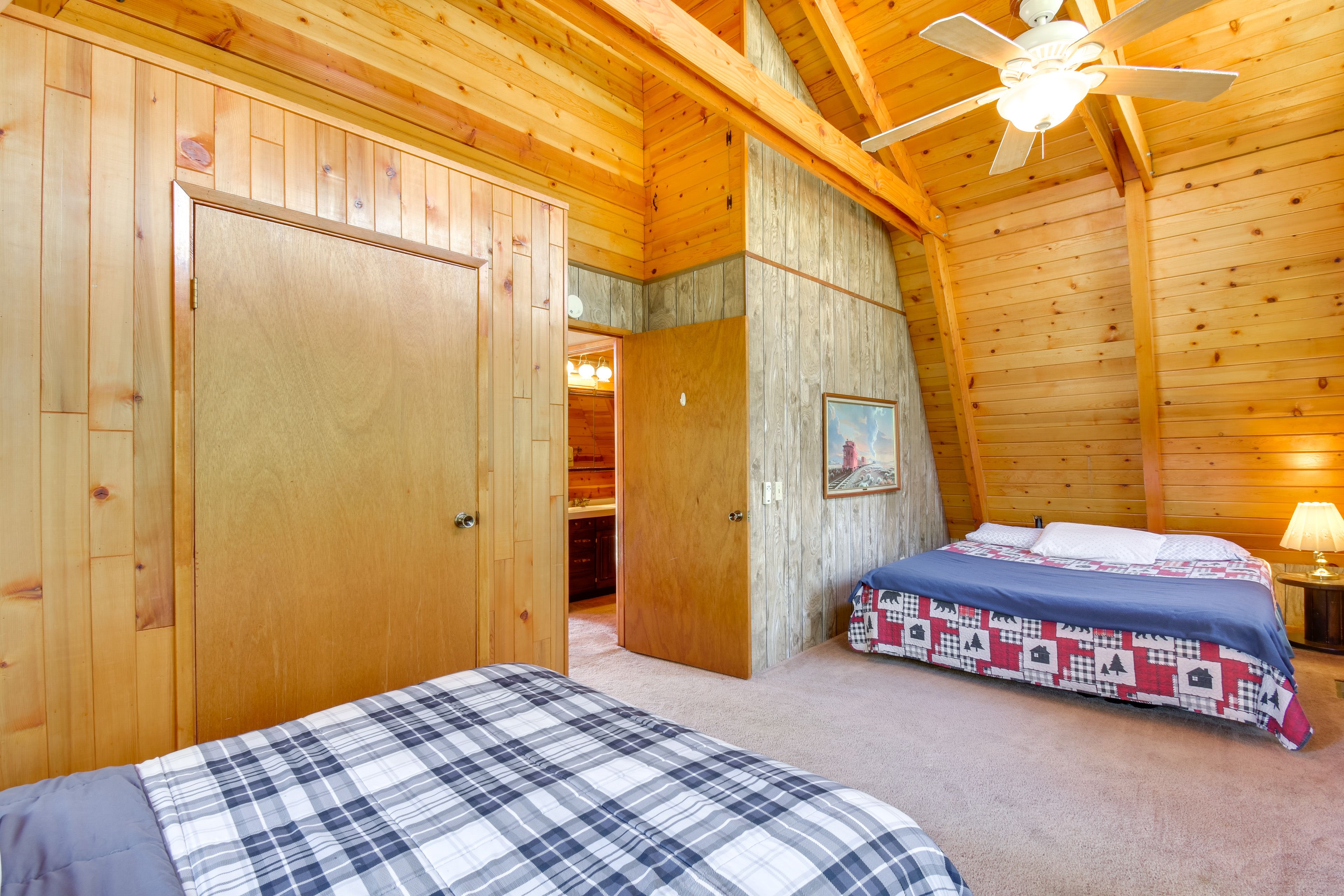 Bedroom 3 | King Bed | Queen Bed