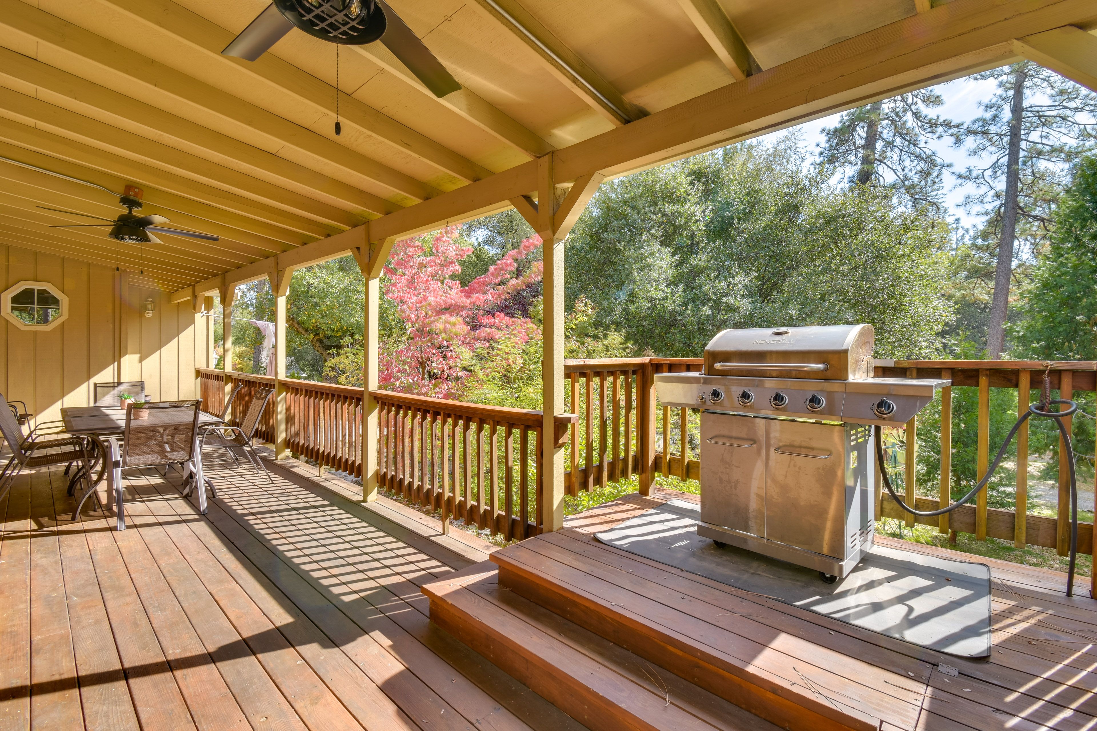 Groveland Vacation Rental | 3BR + Loft | 2.5BA | Stairs Required | 2,240 Sq Ft