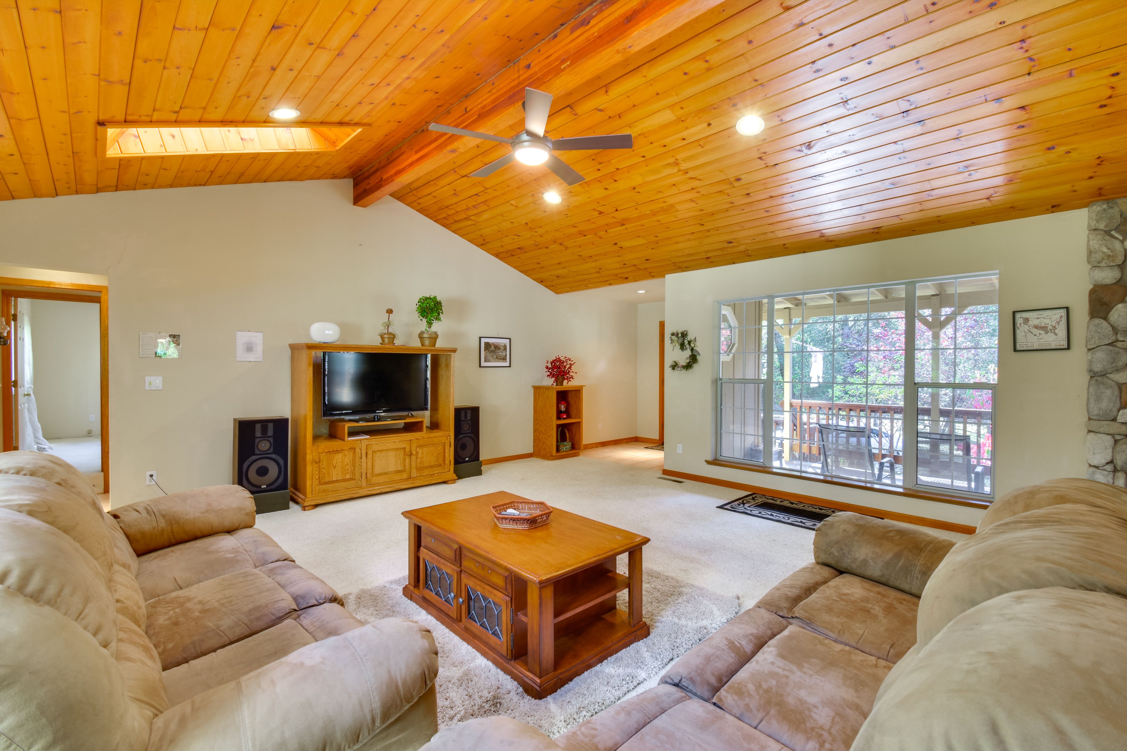 Living Room | 1st Floor | Flat-Screen TV | Wood-Burning Stove