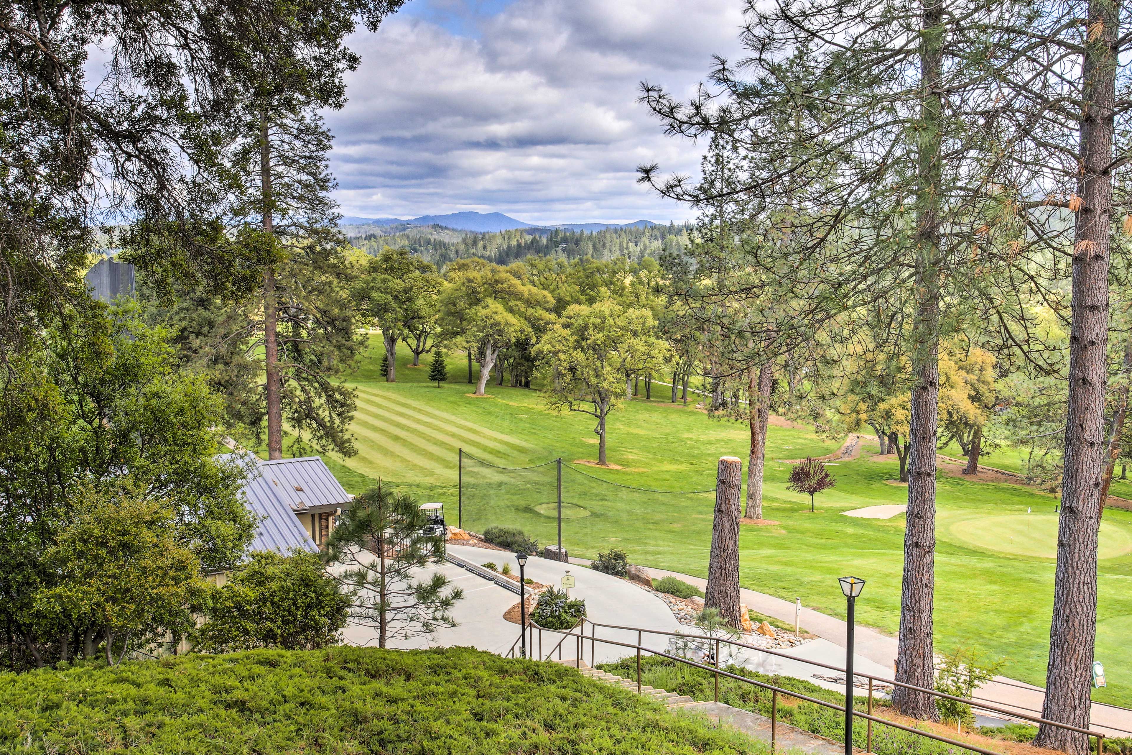 Pine Mountain Lake | Community Amenities