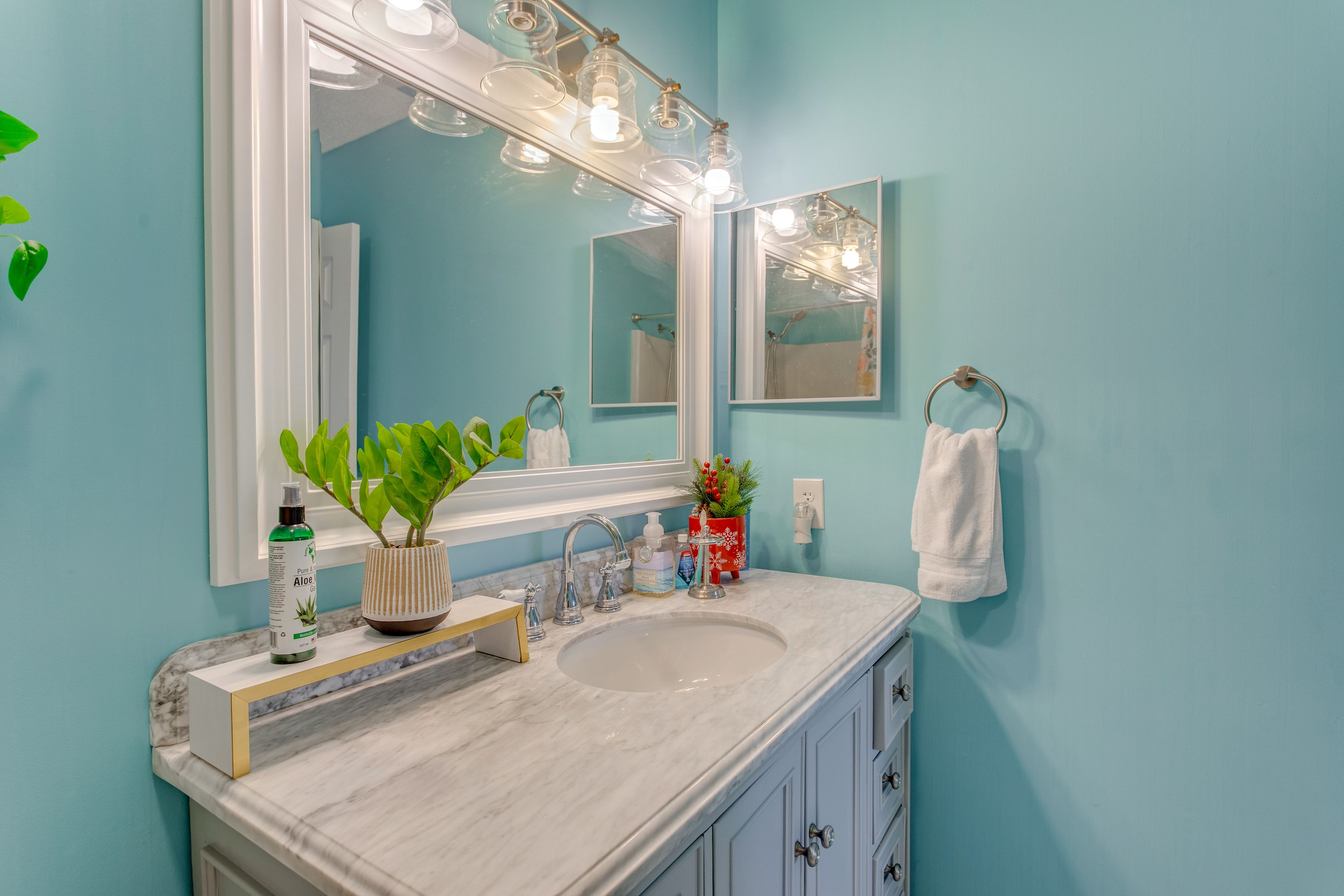 En-Suite Bathroom | Towels Provided