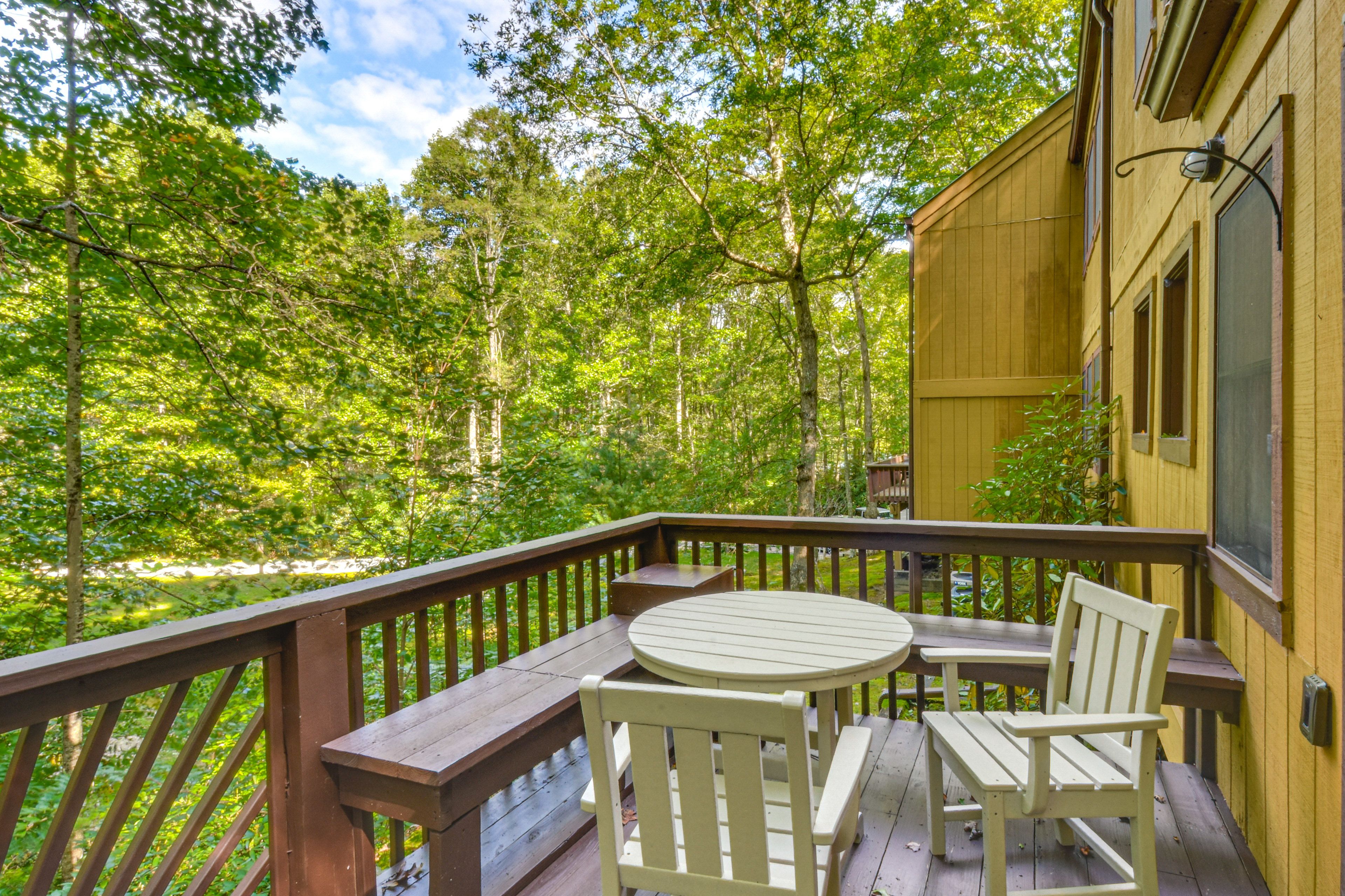 Sapphire Vacation Rental | 3BR | 3BA | Stairs Required | 1,200 Sq Ft