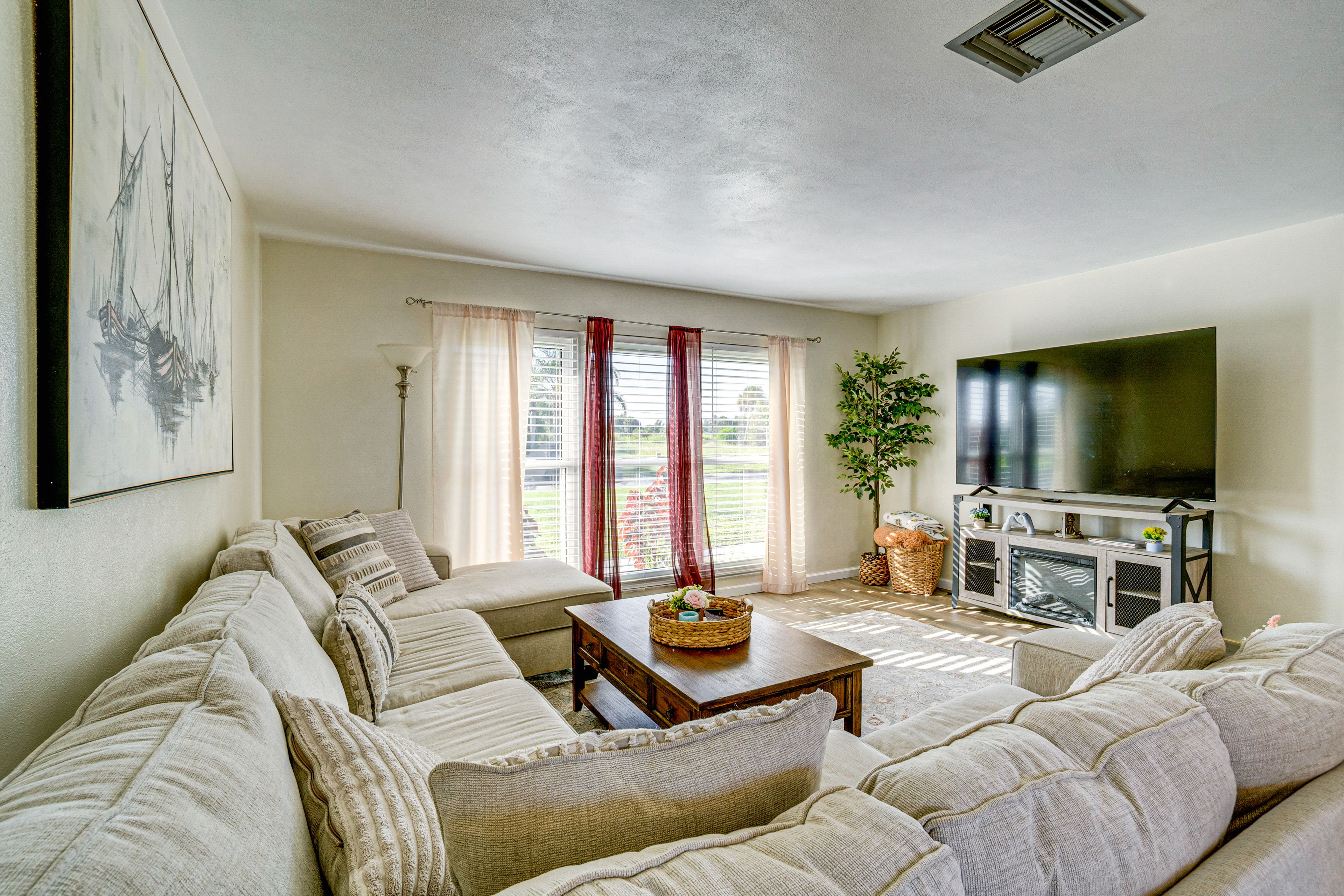 Living Room | Free WiFi | Central Heating & A/C | 85" Smart TV