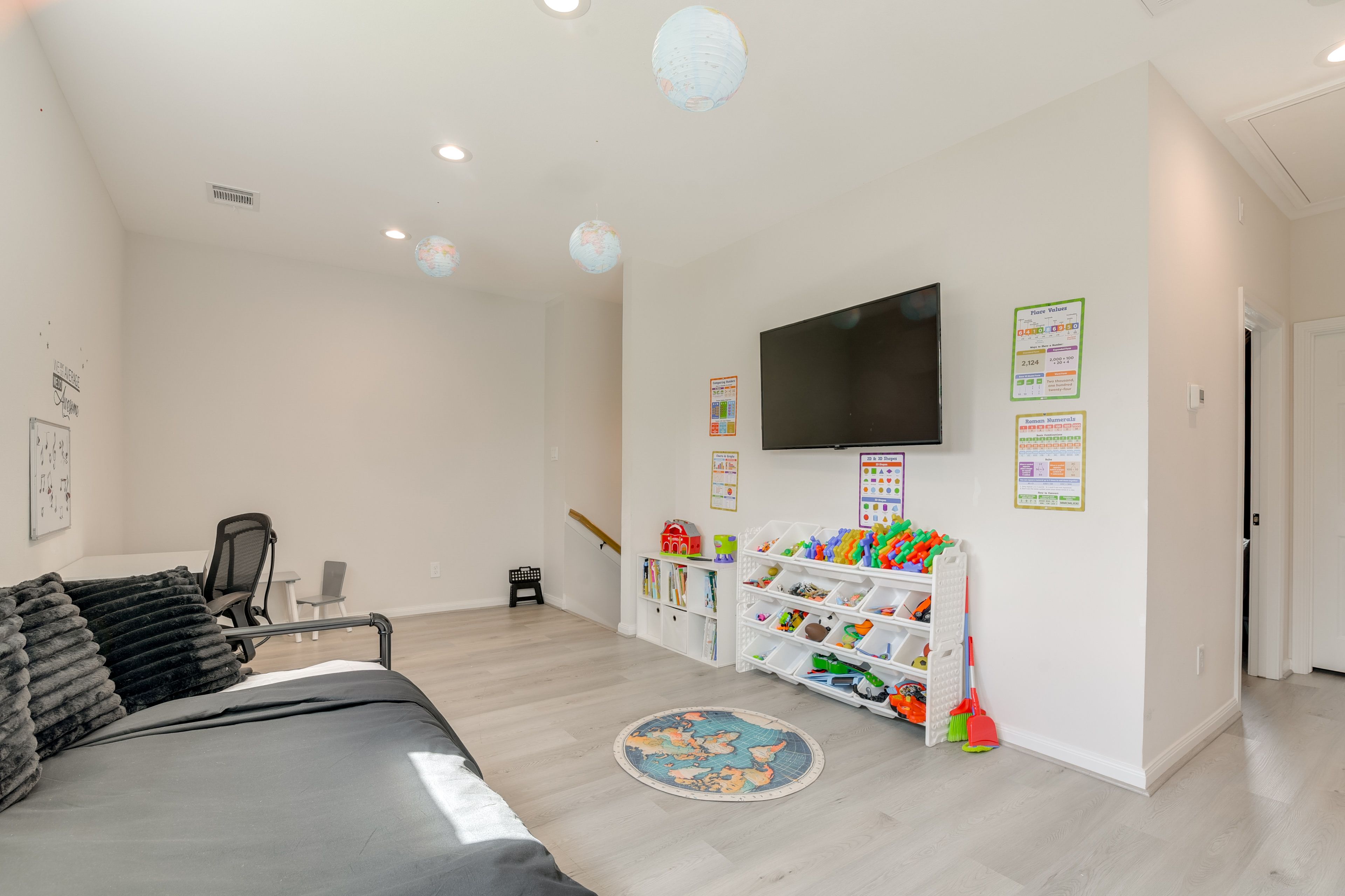 Game Room | 2nd Floor | Twin Daybed w/ Twin Trundle (Convertible to Full Bed)