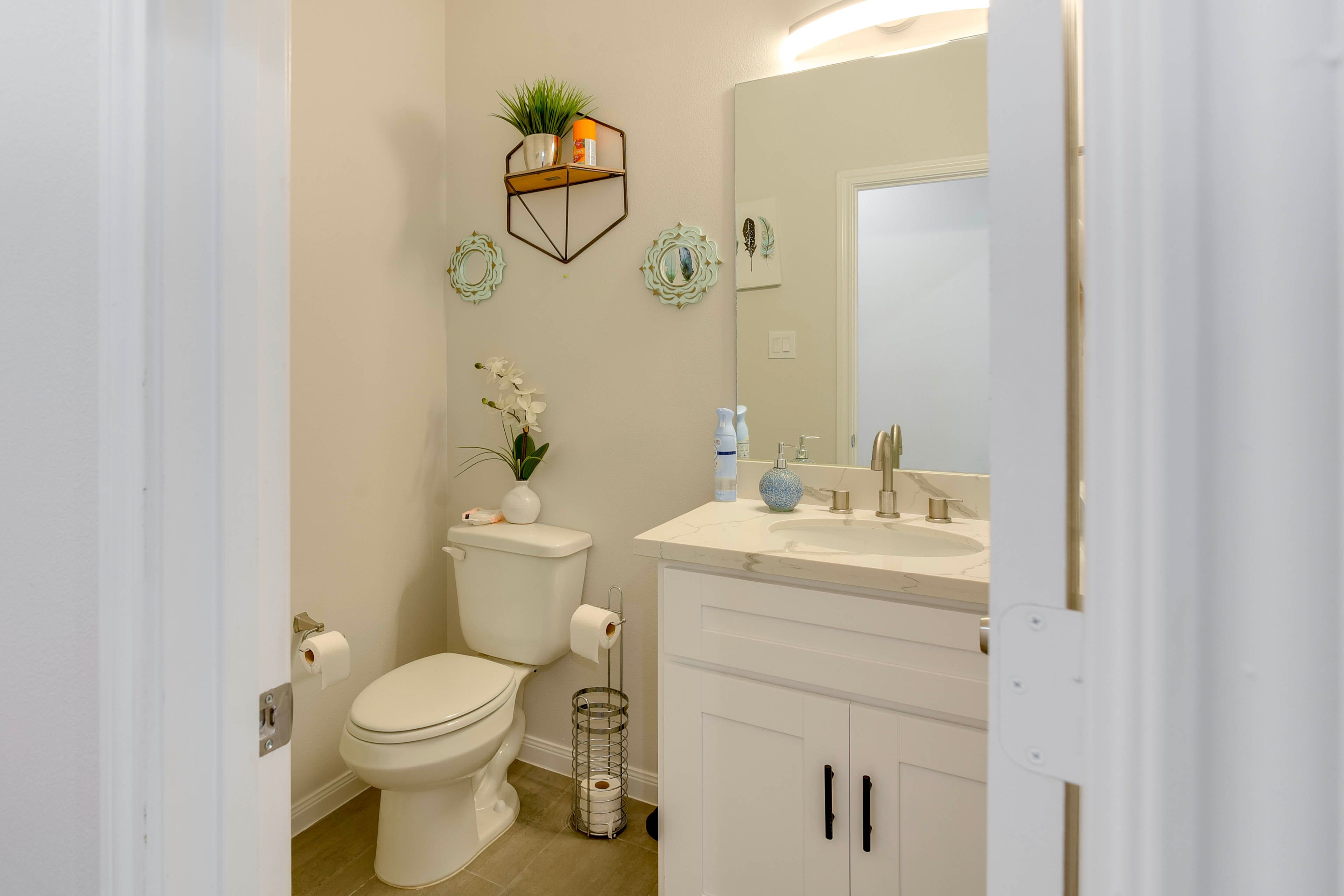 Half Bathroom | 1st Floor
