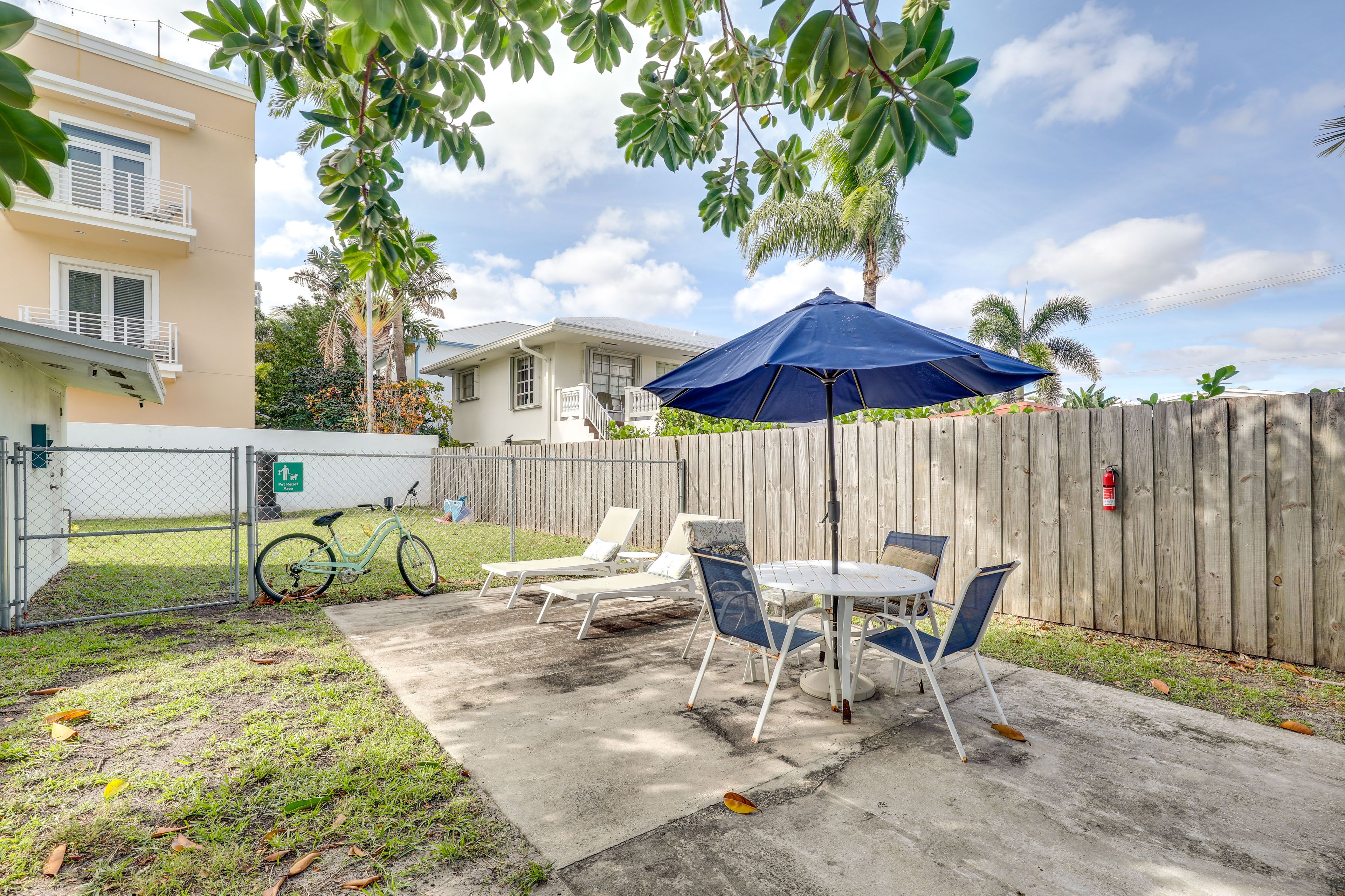 Shared Patio | Outdoor Seating