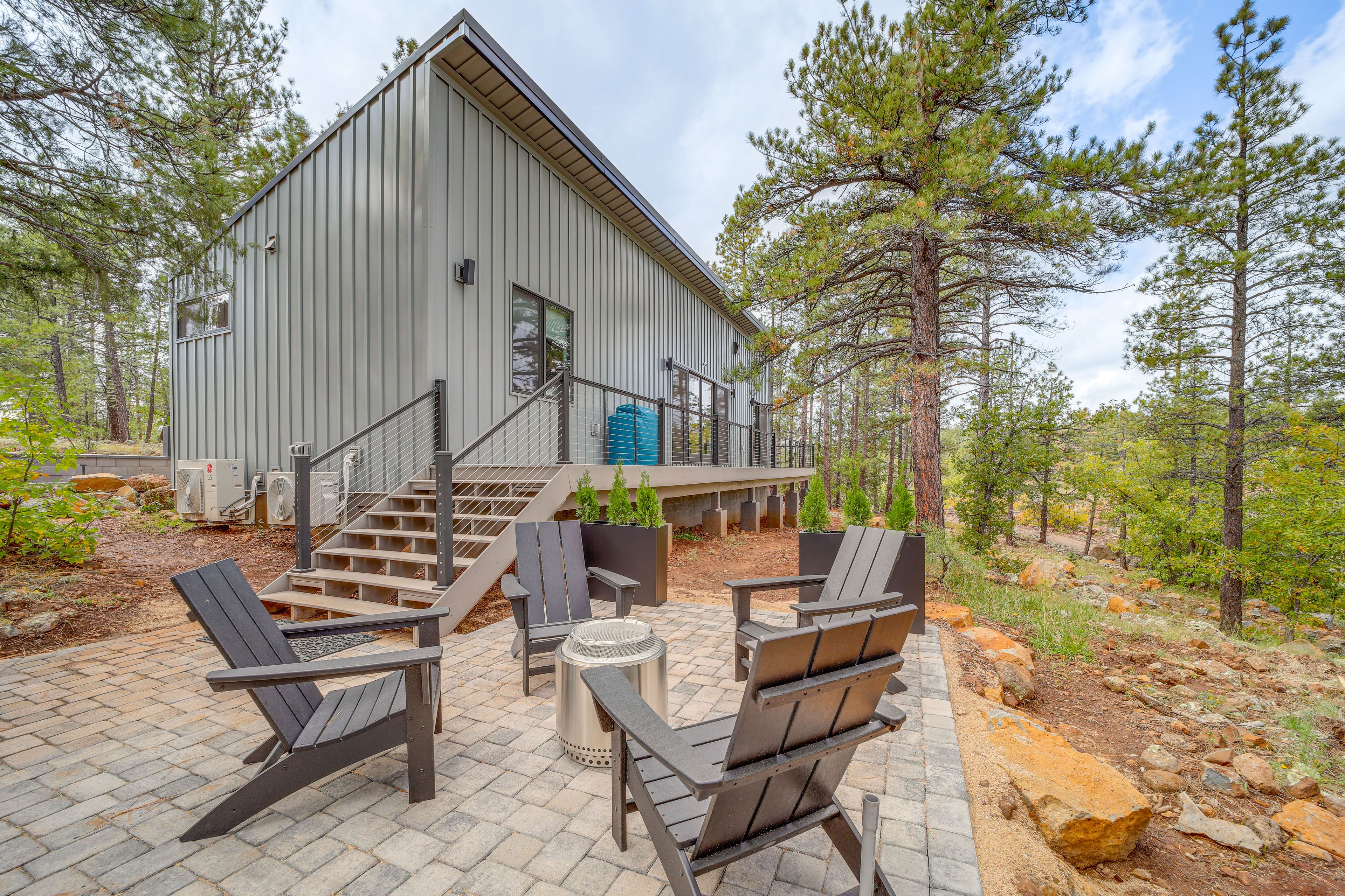 Sedona Vacation Rental | 2BR | 2BA | 1,038 Sq Ft | 2 Steps to Access