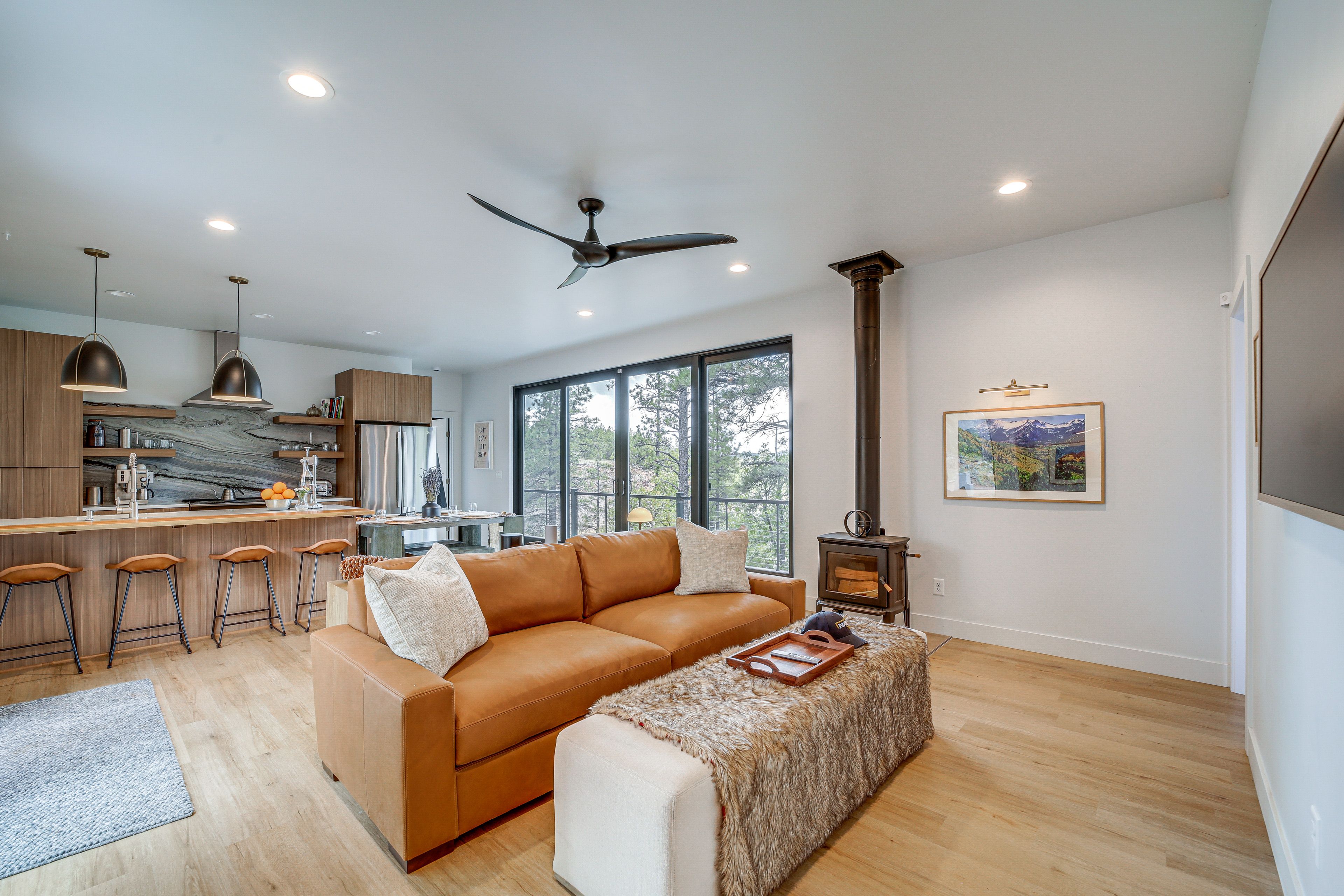 Living Room | Free WiFi | Smart TV | Central A/C | Wood-Burning Stove