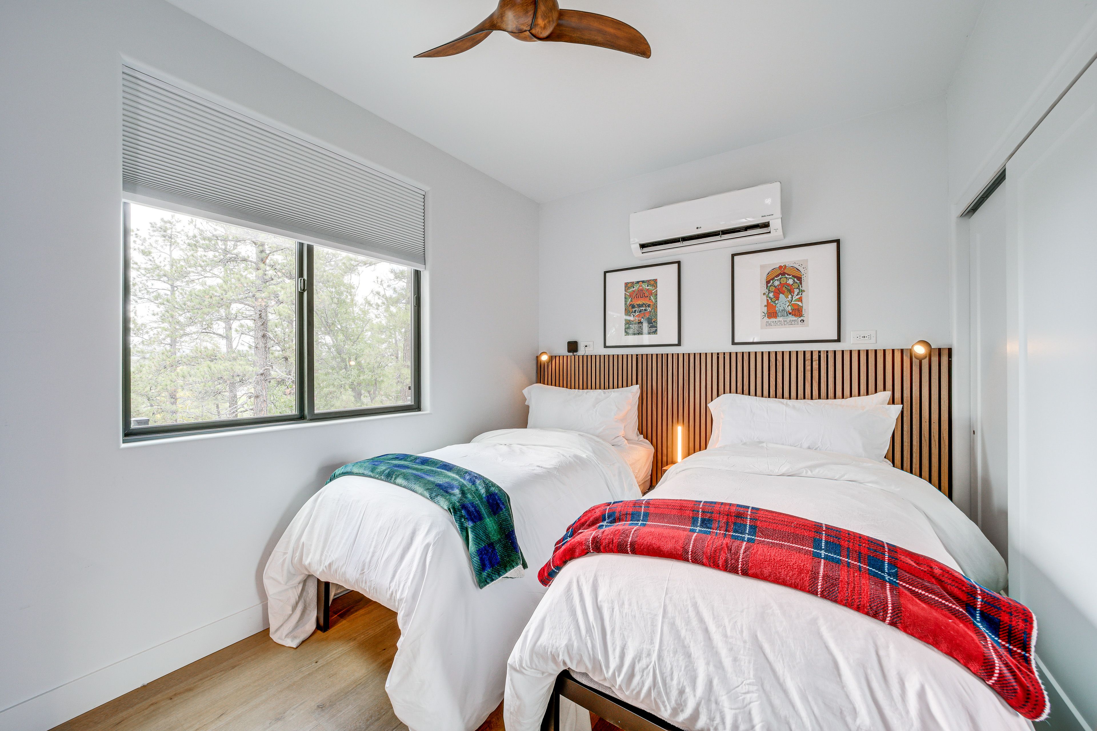Bedroom 2 | 2 Twin Beds