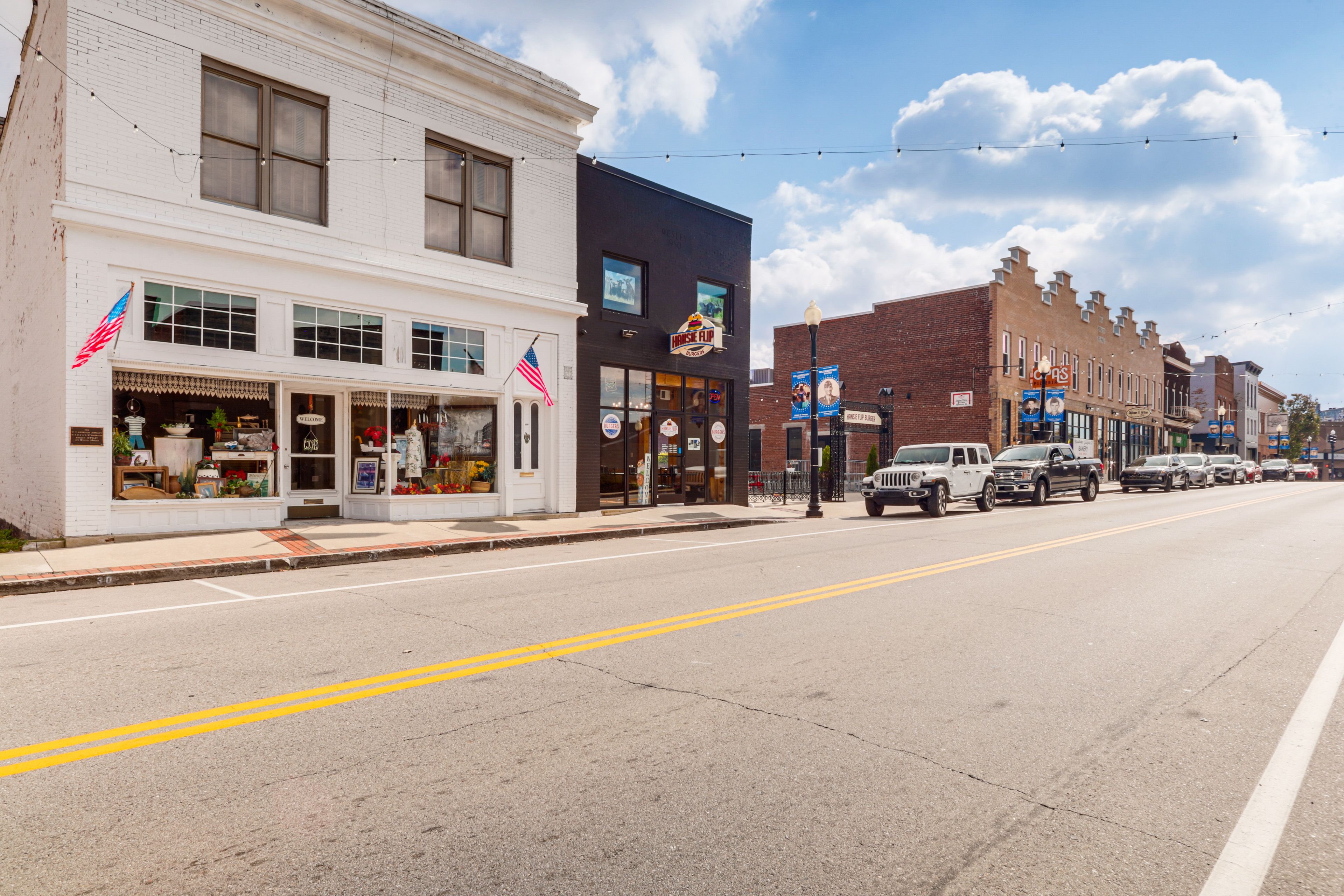 Exterior | Single-Story Unit | 2nd-Floor Condo