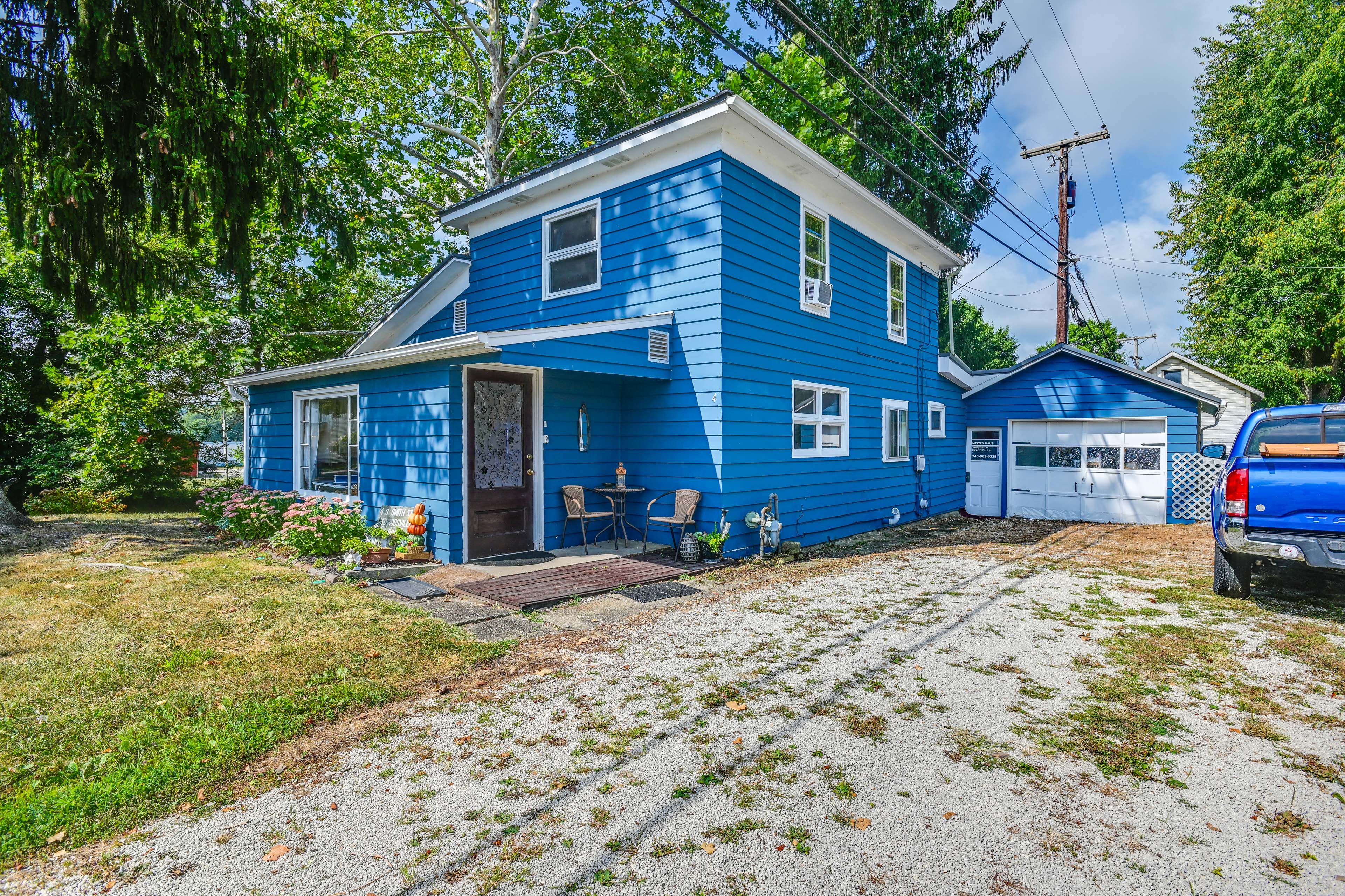 Parking | Driveway (4 Vehicles) | Street