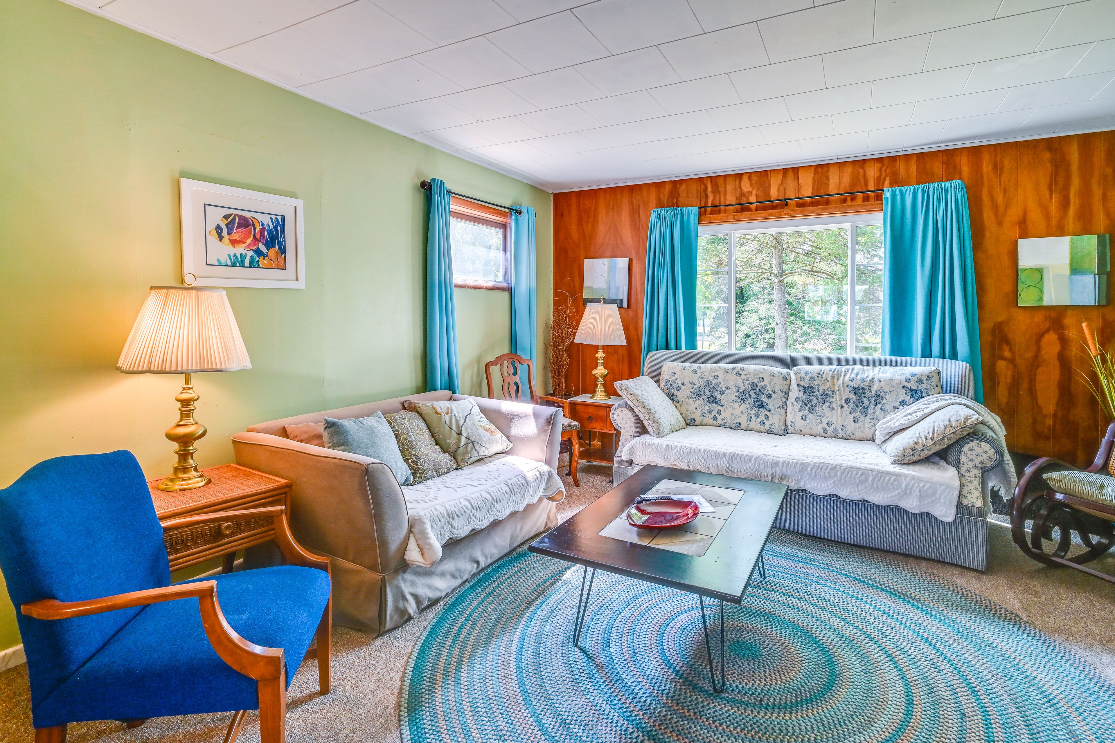 Living Room | Twin Sleeper Sofa | Main Level