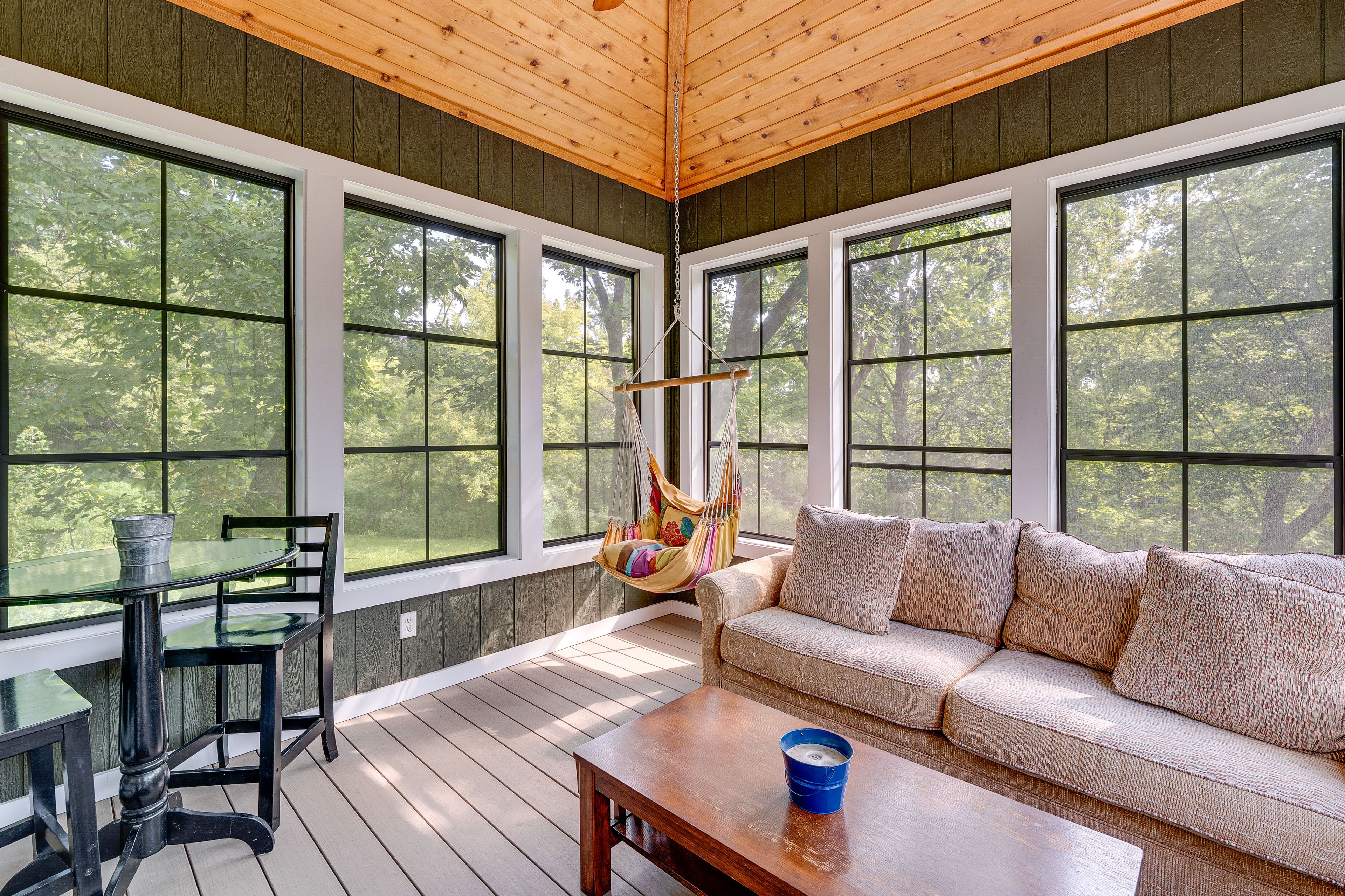 Four-Seasons Room | Hammock | 1st Floor