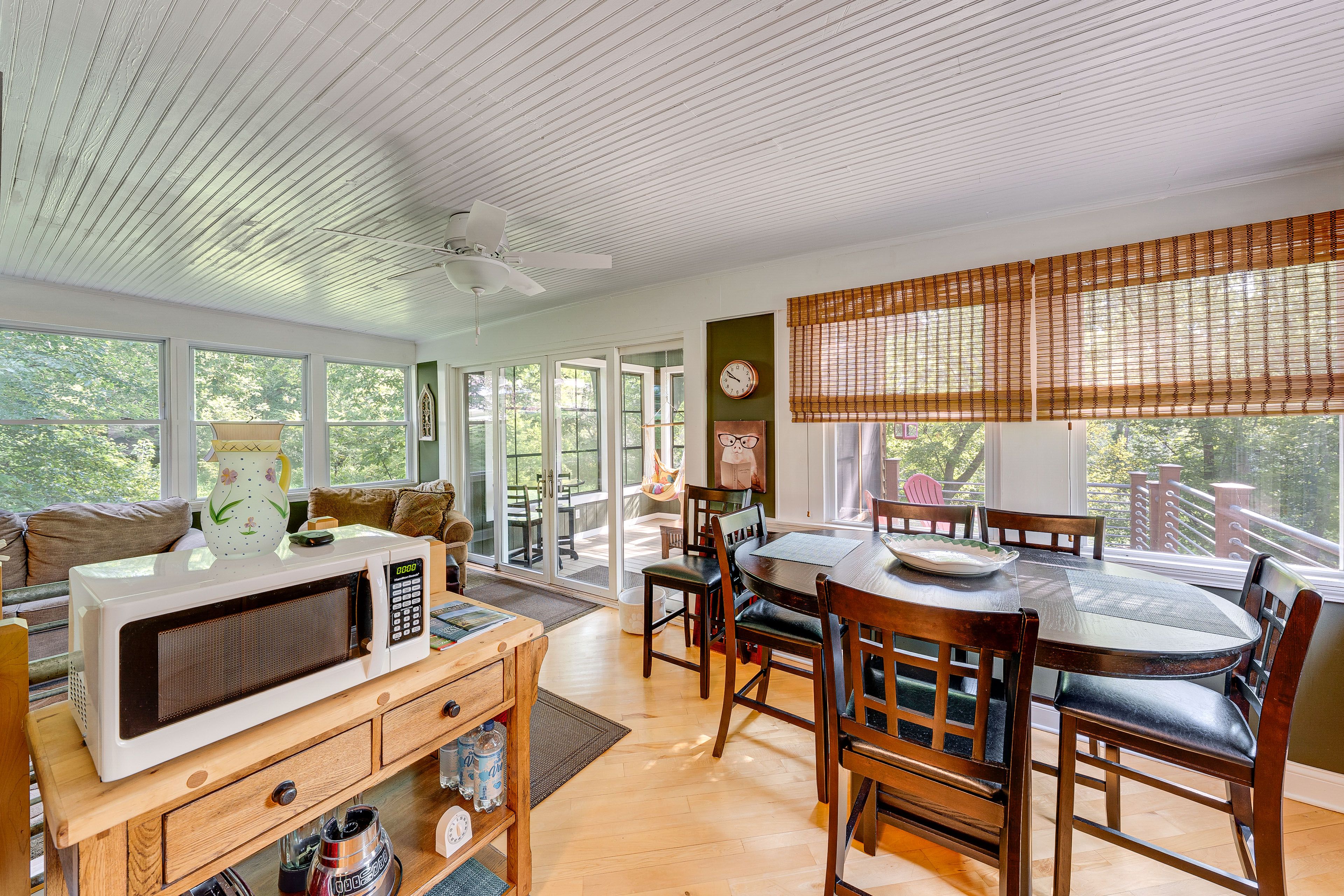 Dining Area | Sitting Area | 1st Floor