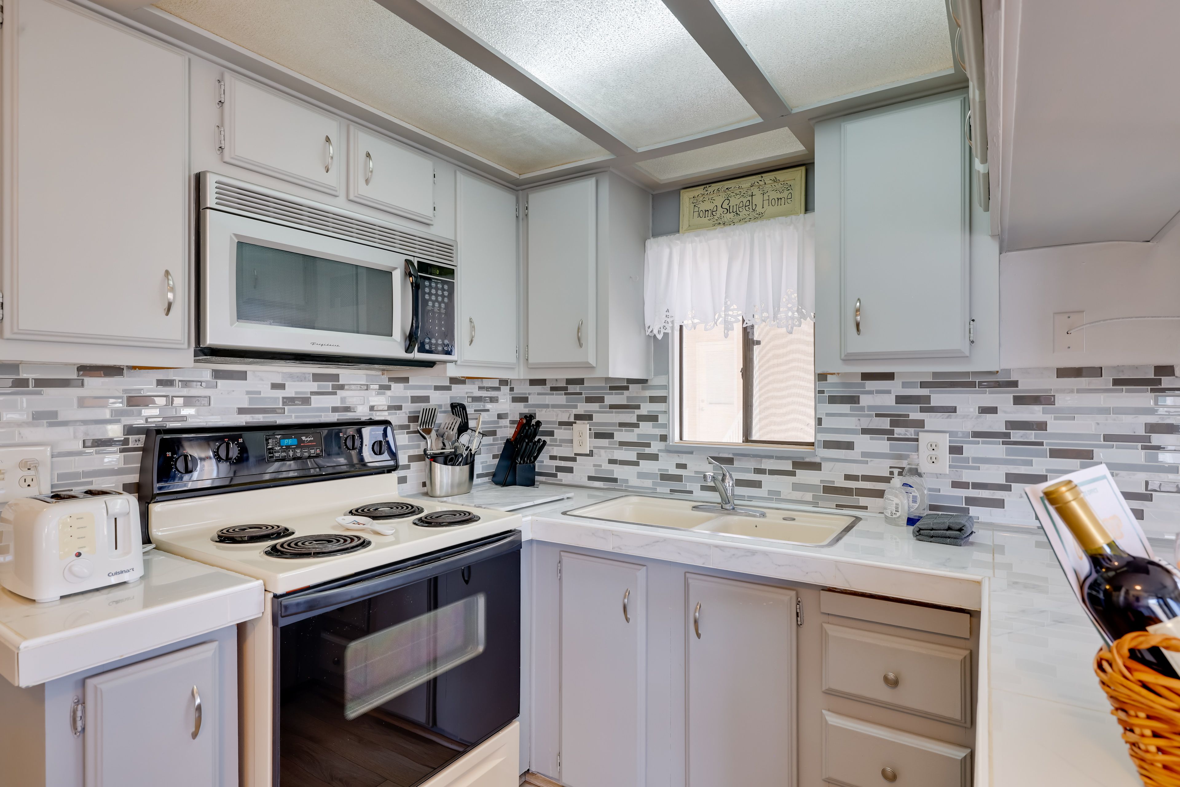 Kitchen | Drip Coffee Maker