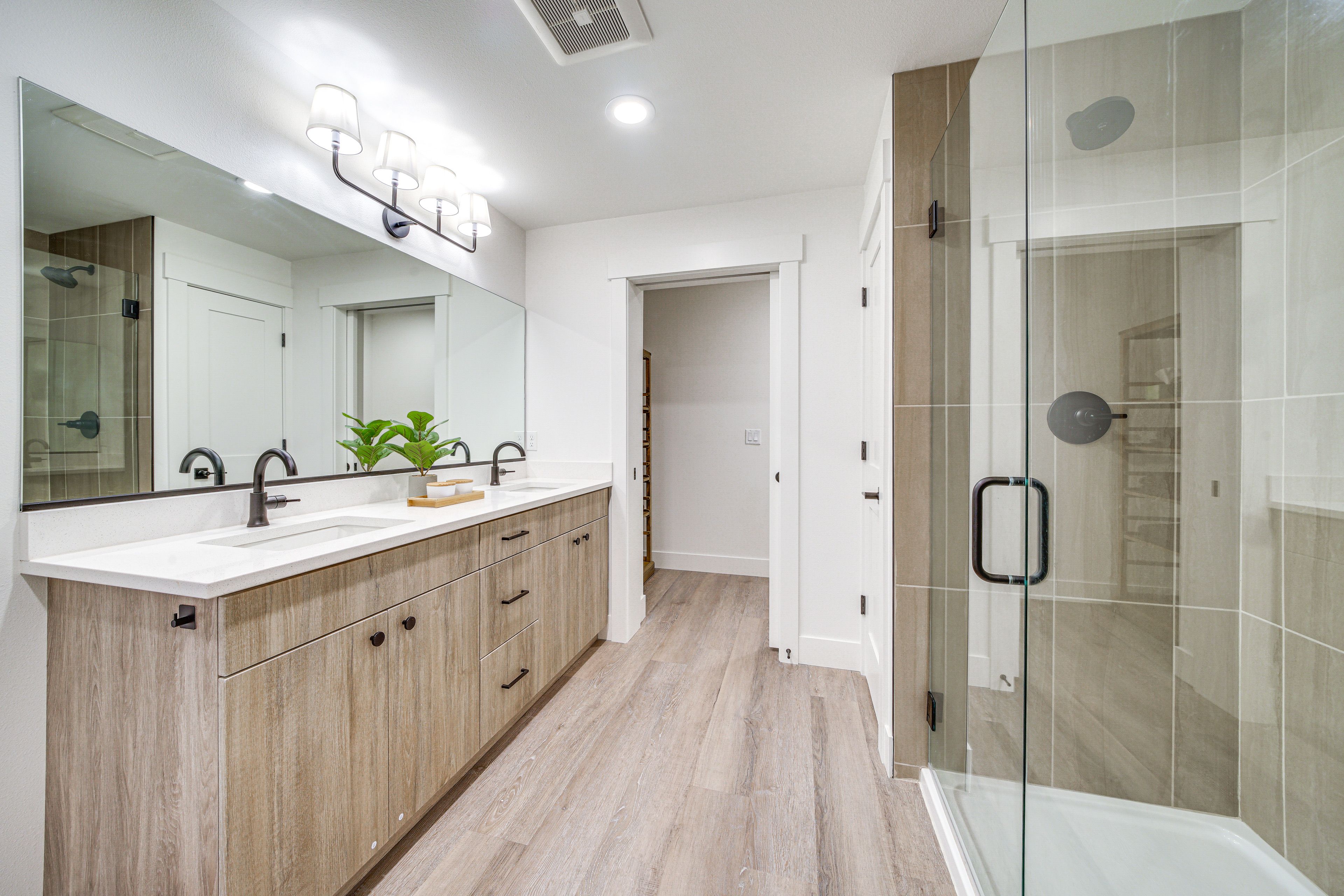 En-Suite Bathroom