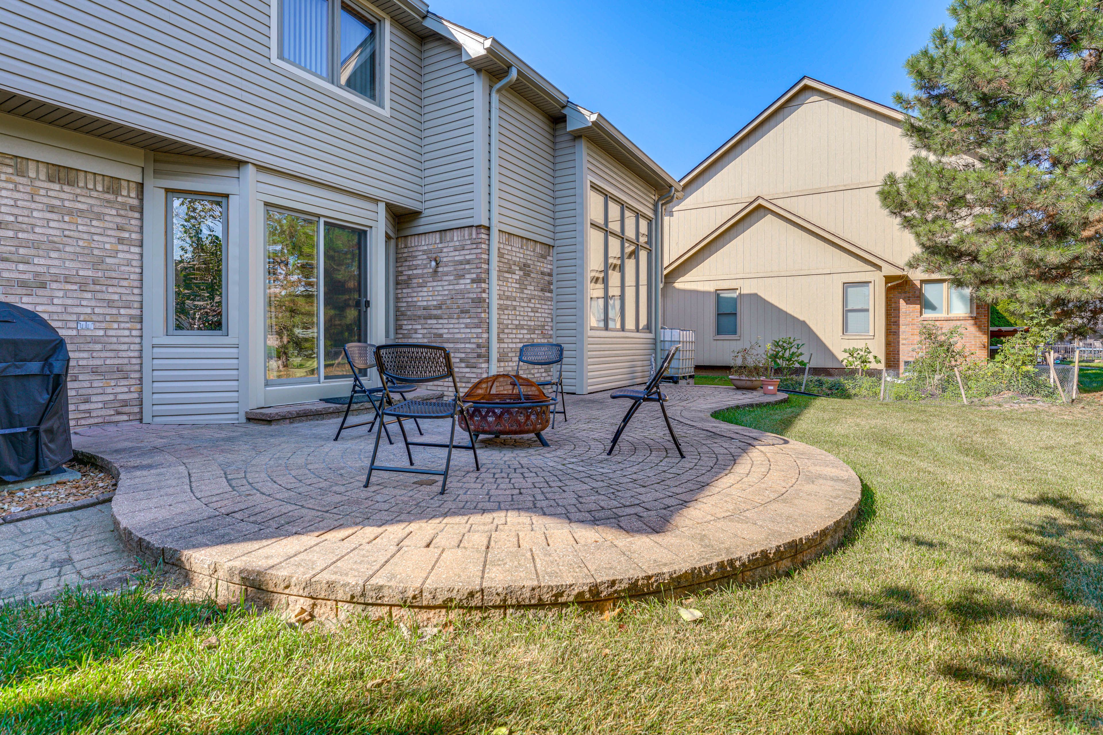 Furnished Patio | Wood-Burning Fire Pit | Gas Grill | Spacious Yard