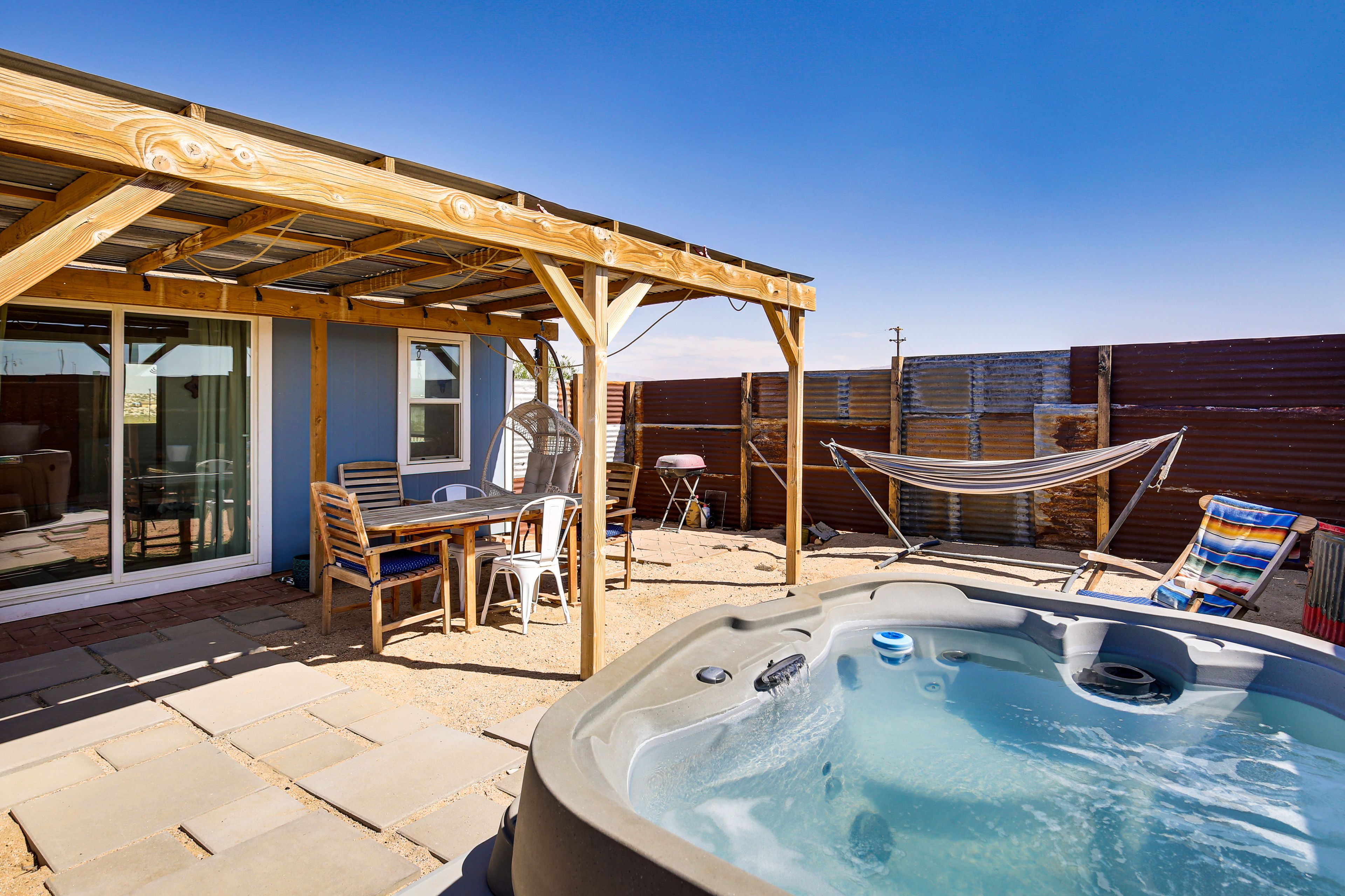 Private Backyard | Hot Tub