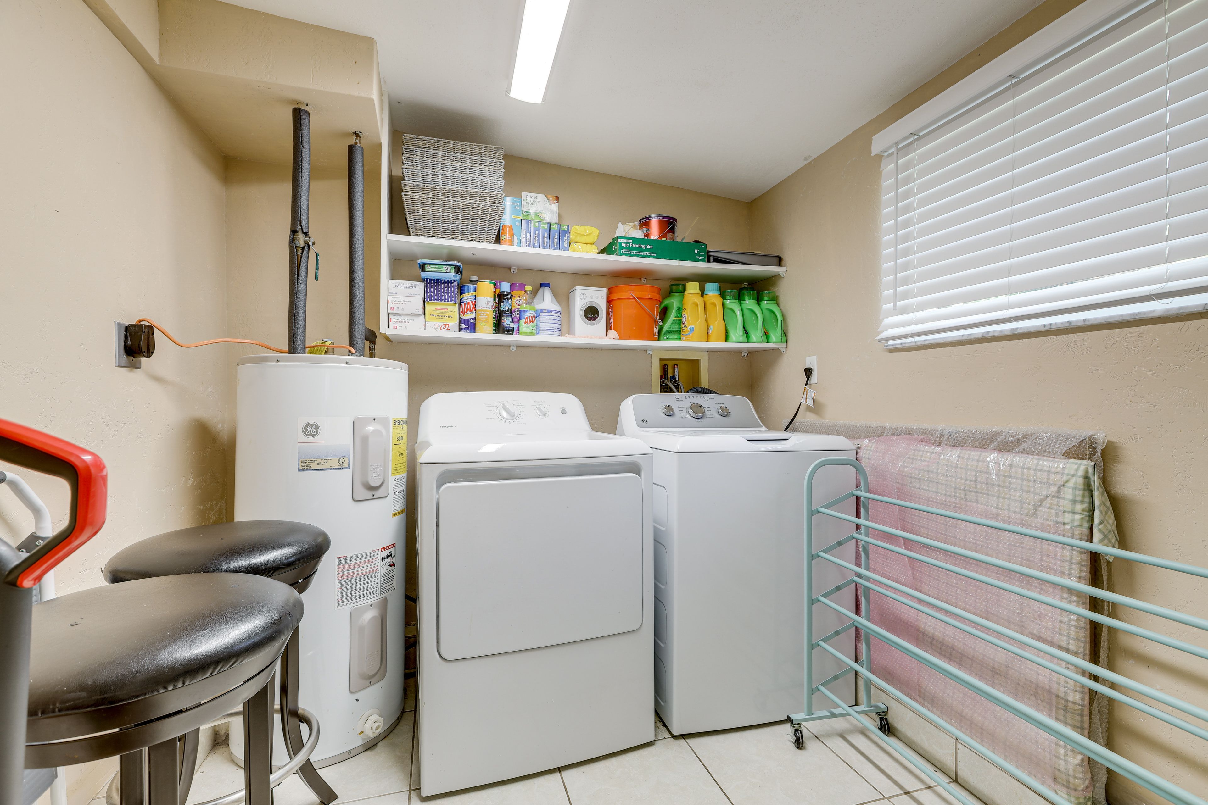 Laundry Room | Washer/Dryer