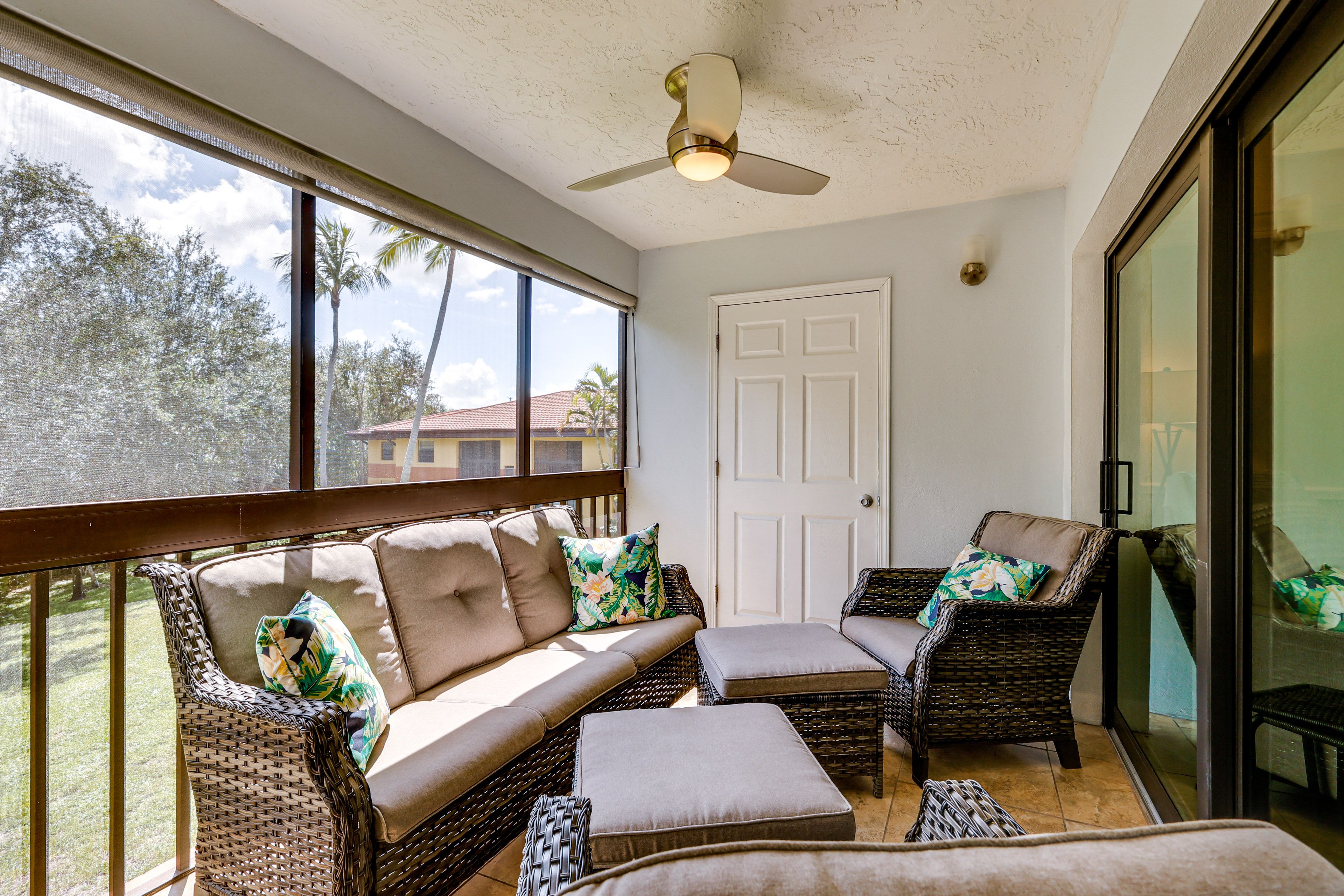 Fort Myers Vacation Rental | 2BR | 2BA | 980 Sq Ft | Step-Free Access (Elevator)