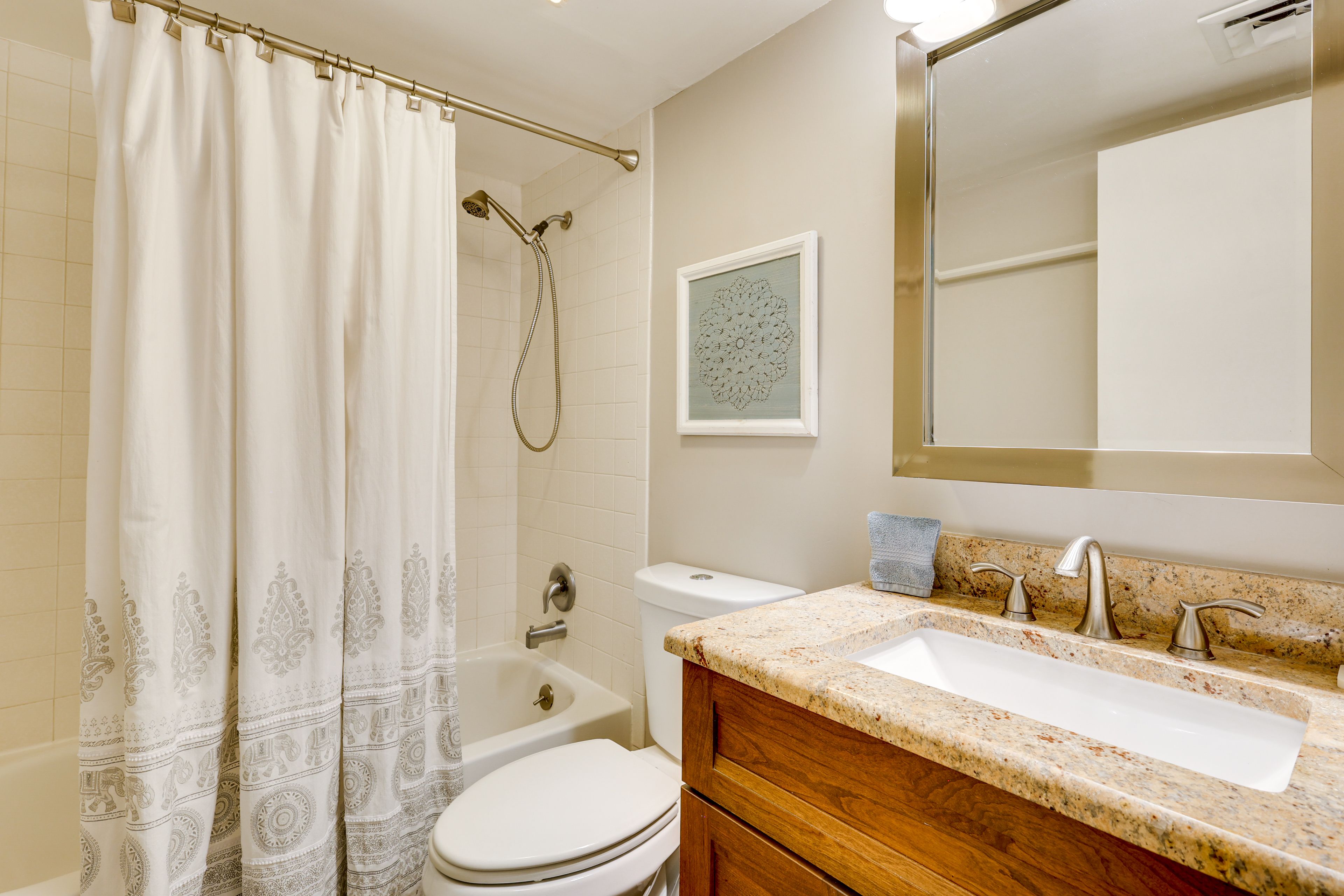 Full Bathroom