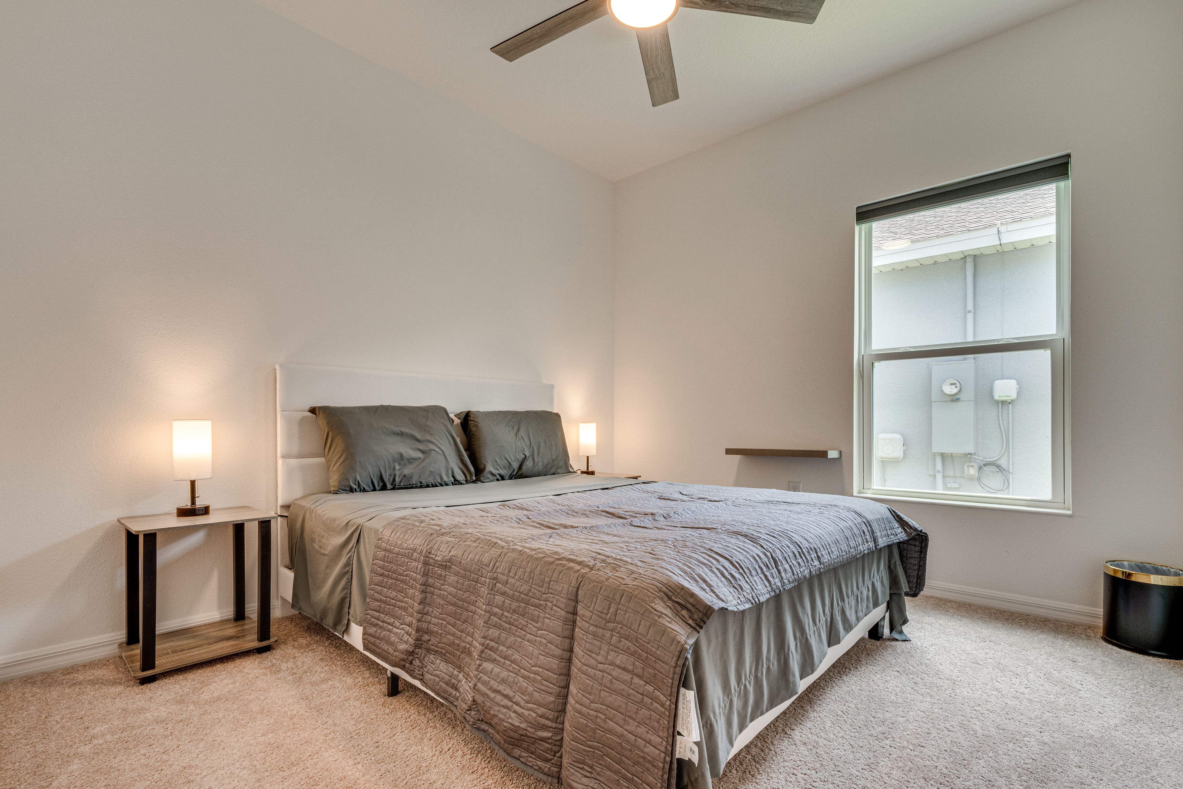 Bedroom 2 | Queen Bed